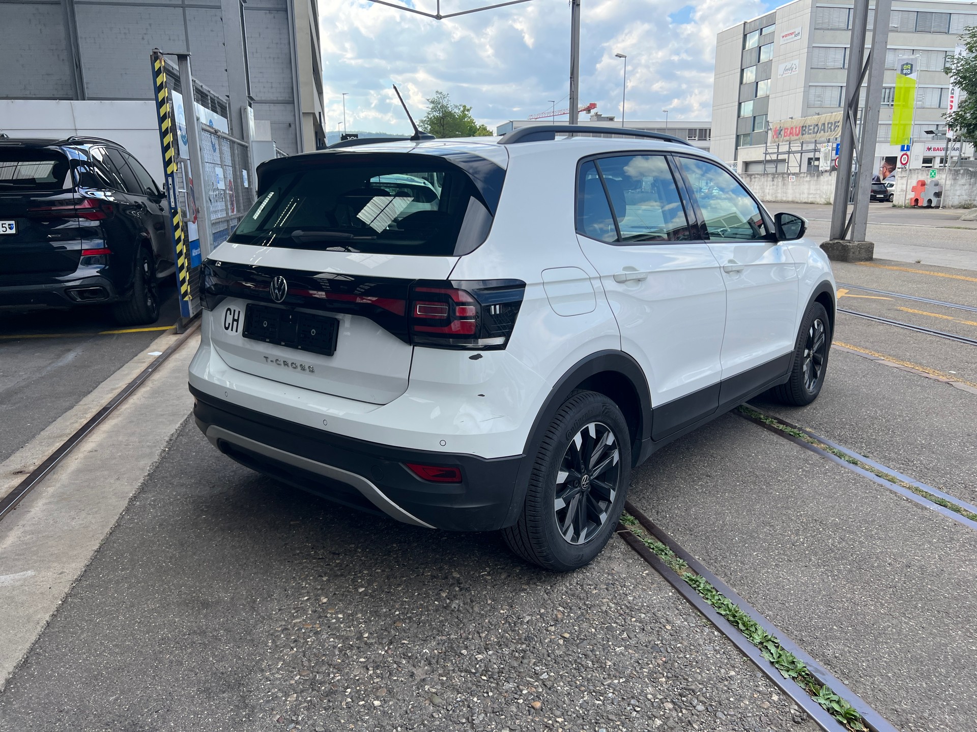 VW T-Cross 1.0 TSI-showroom-element-2