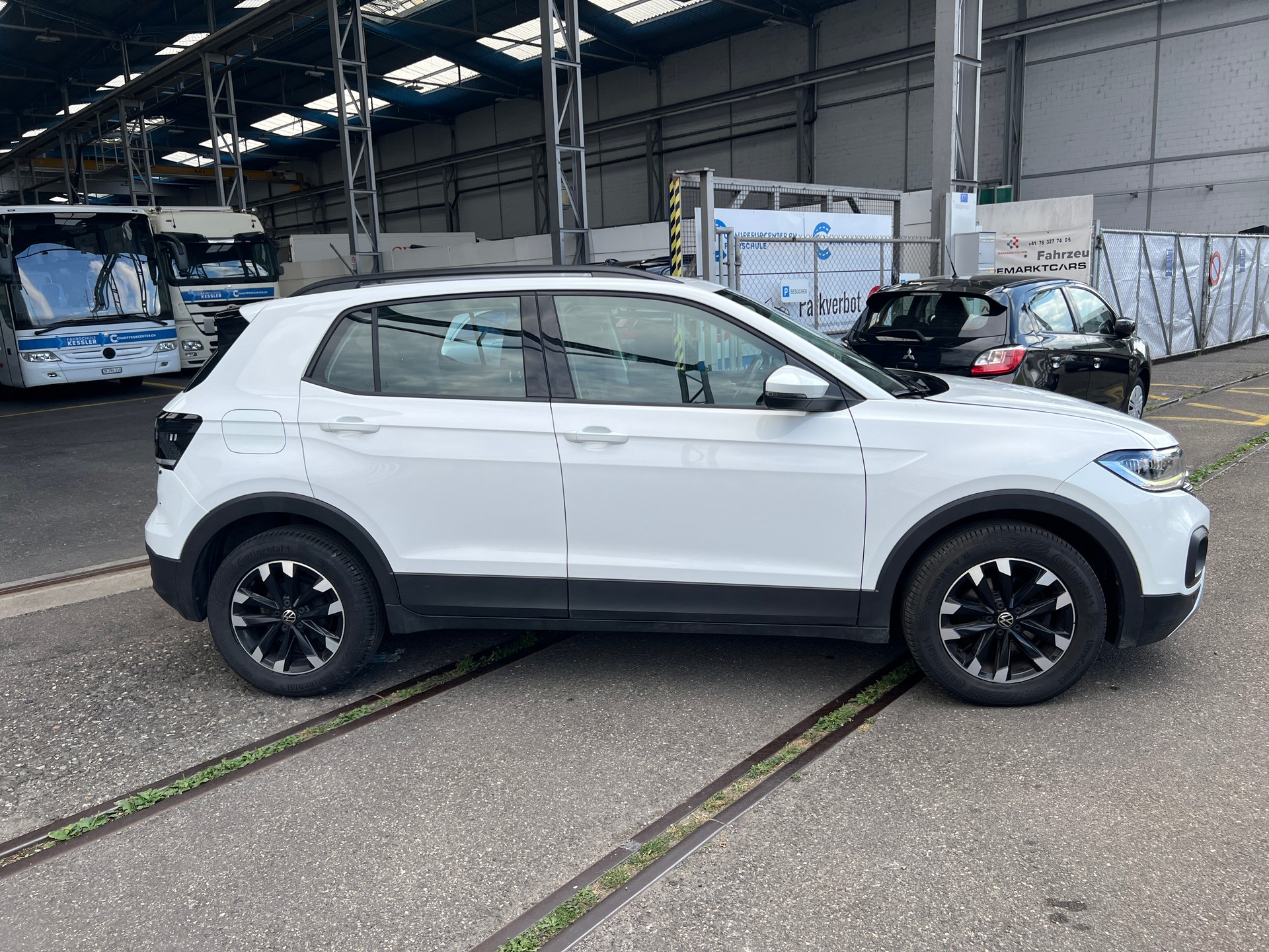 VW T-Cross 1.0 TSI-showroom-element-1