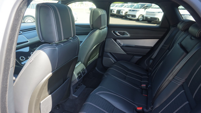 LAND ROVER RR Velar R-Dyn. P 300 HSE-image-8