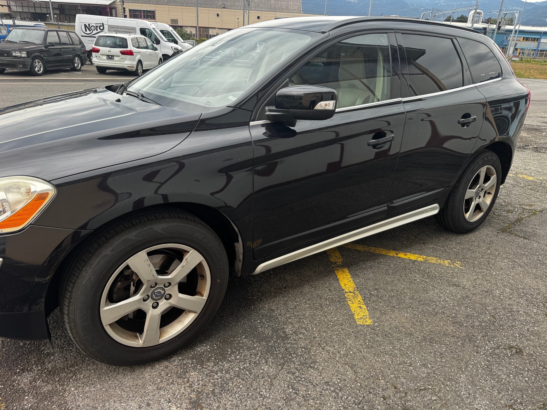 VOLVO XC60 D3 AWD R-Design-image-3