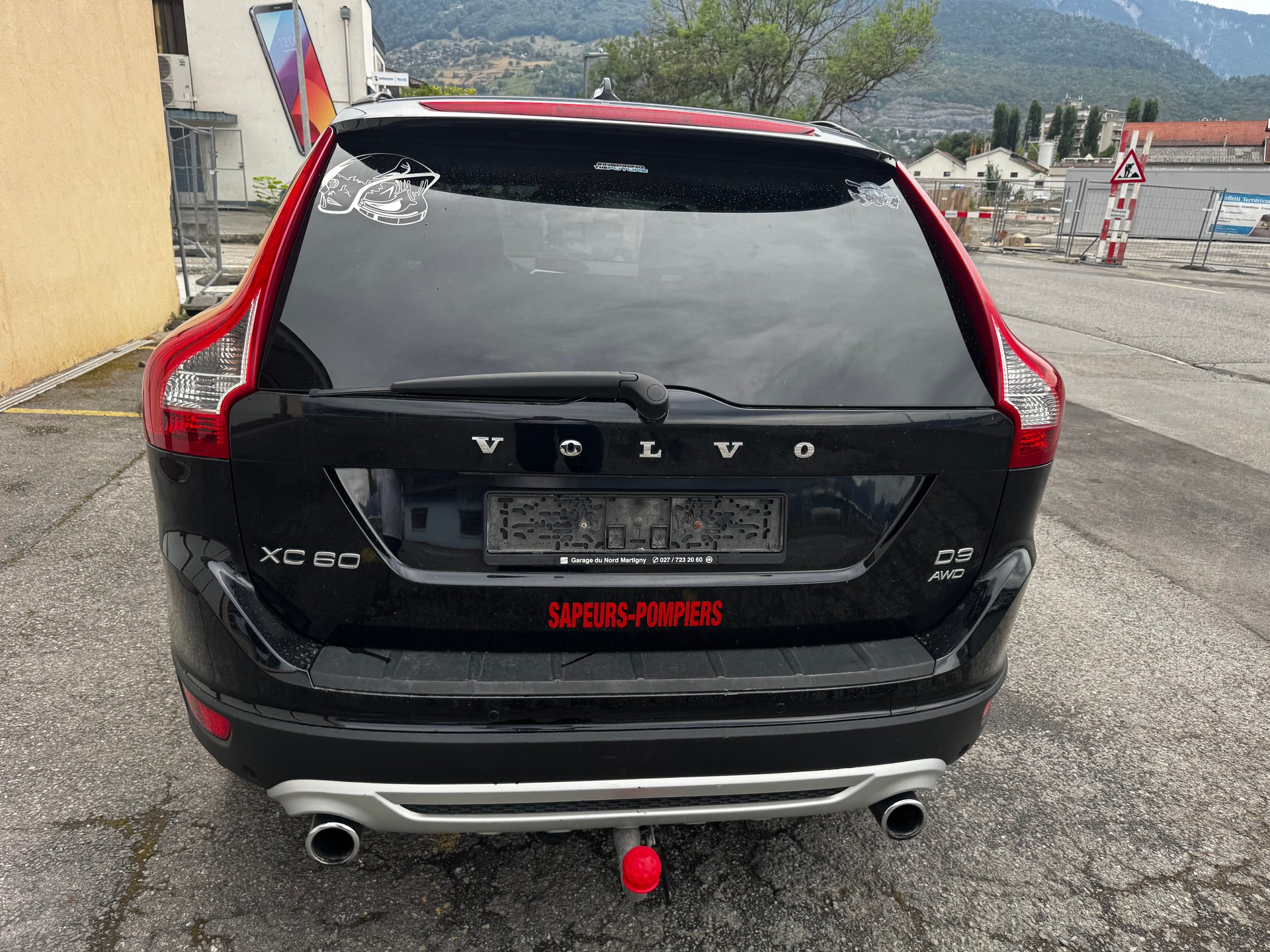VOLVO XC60 D3 AWD R-Design-image-1