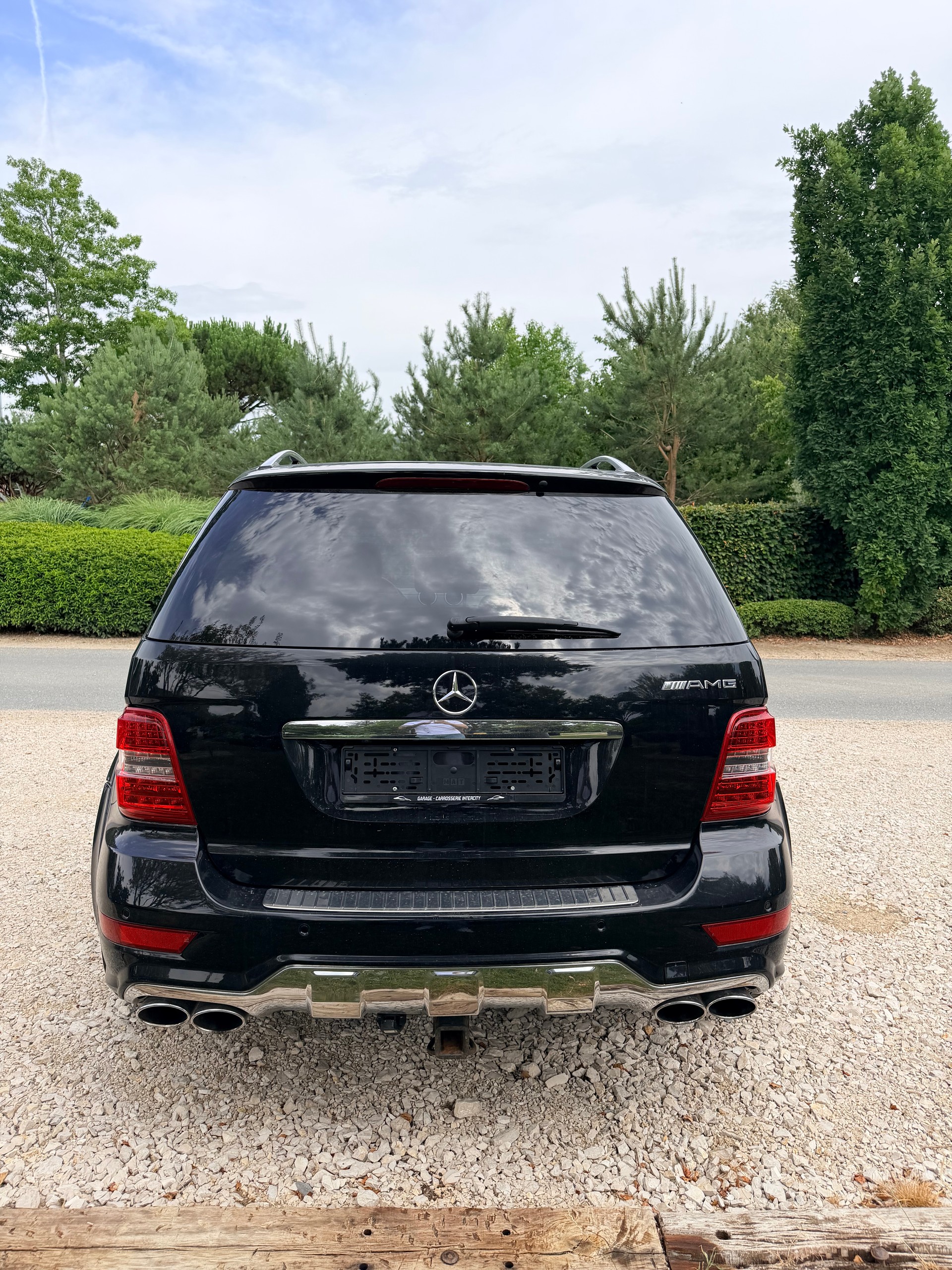 MERCEDES-BENZ ML 63 AMG 4Matic 7G-Tronic-showroom-element-3