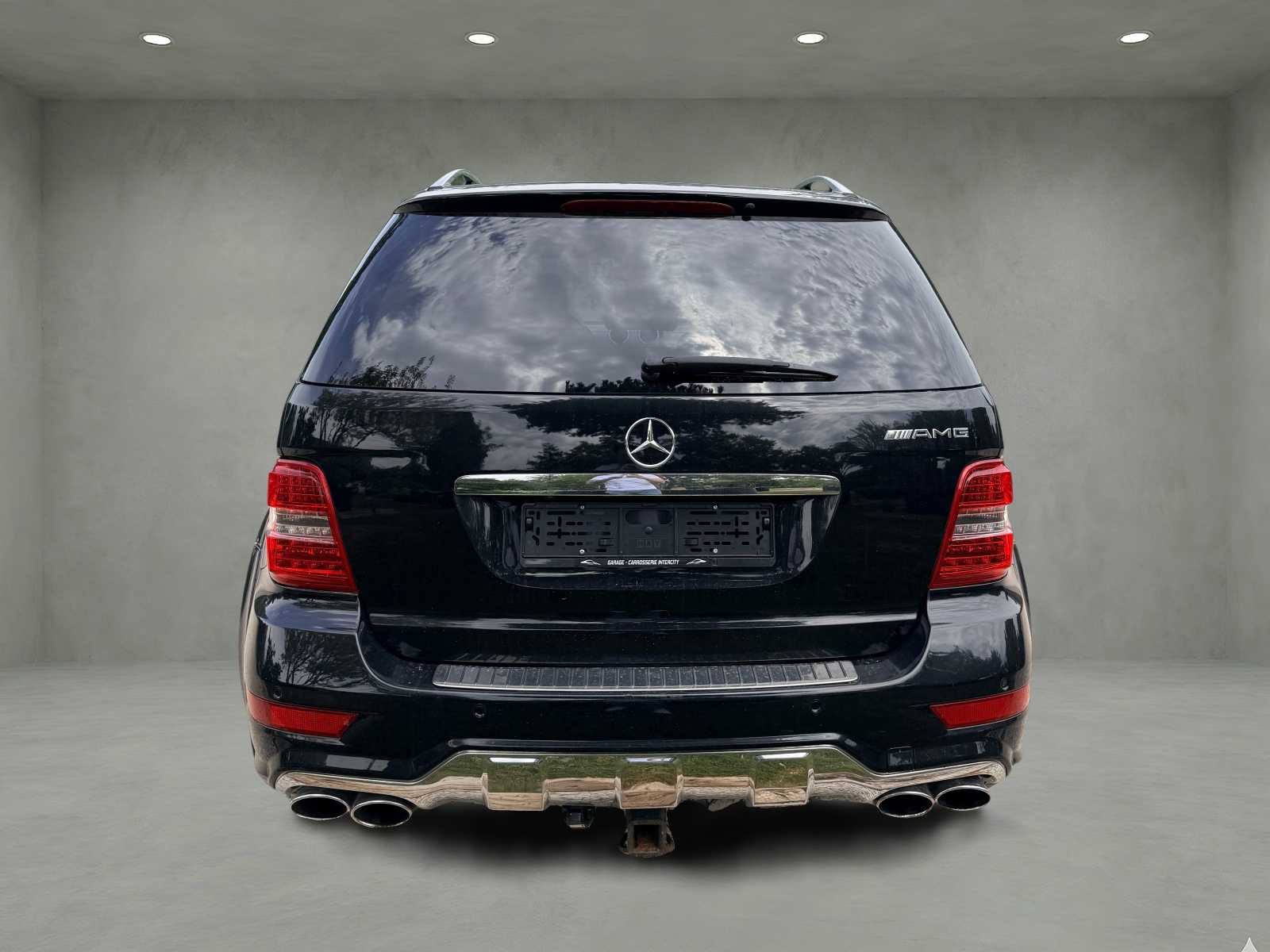 MERCEDES-BENZ ML 63 AMG 4Matic 7G-Tronic-showroom-element-3