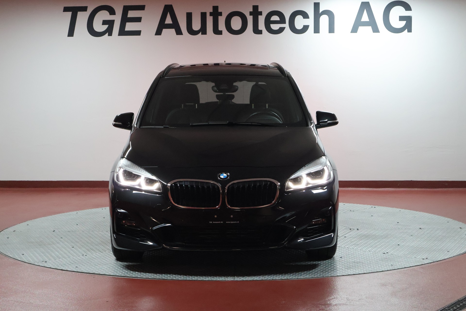 BMW 220d xDrive Gran Tourer Steptronic M Sport-showroom-element-1