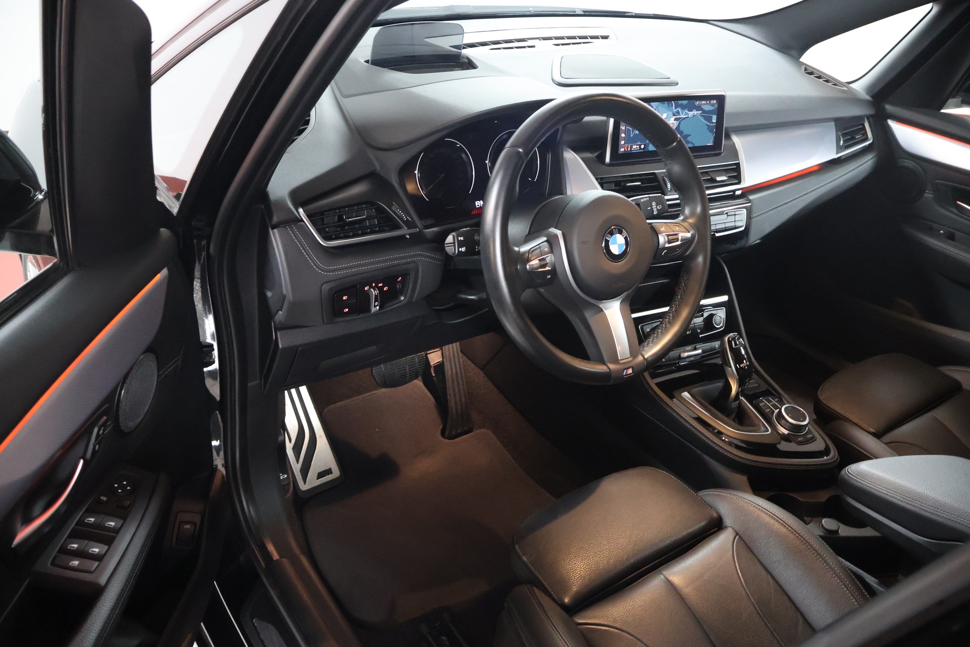 BMW 220d xDrive Gran Tourer Steptronic M Sport-image-8