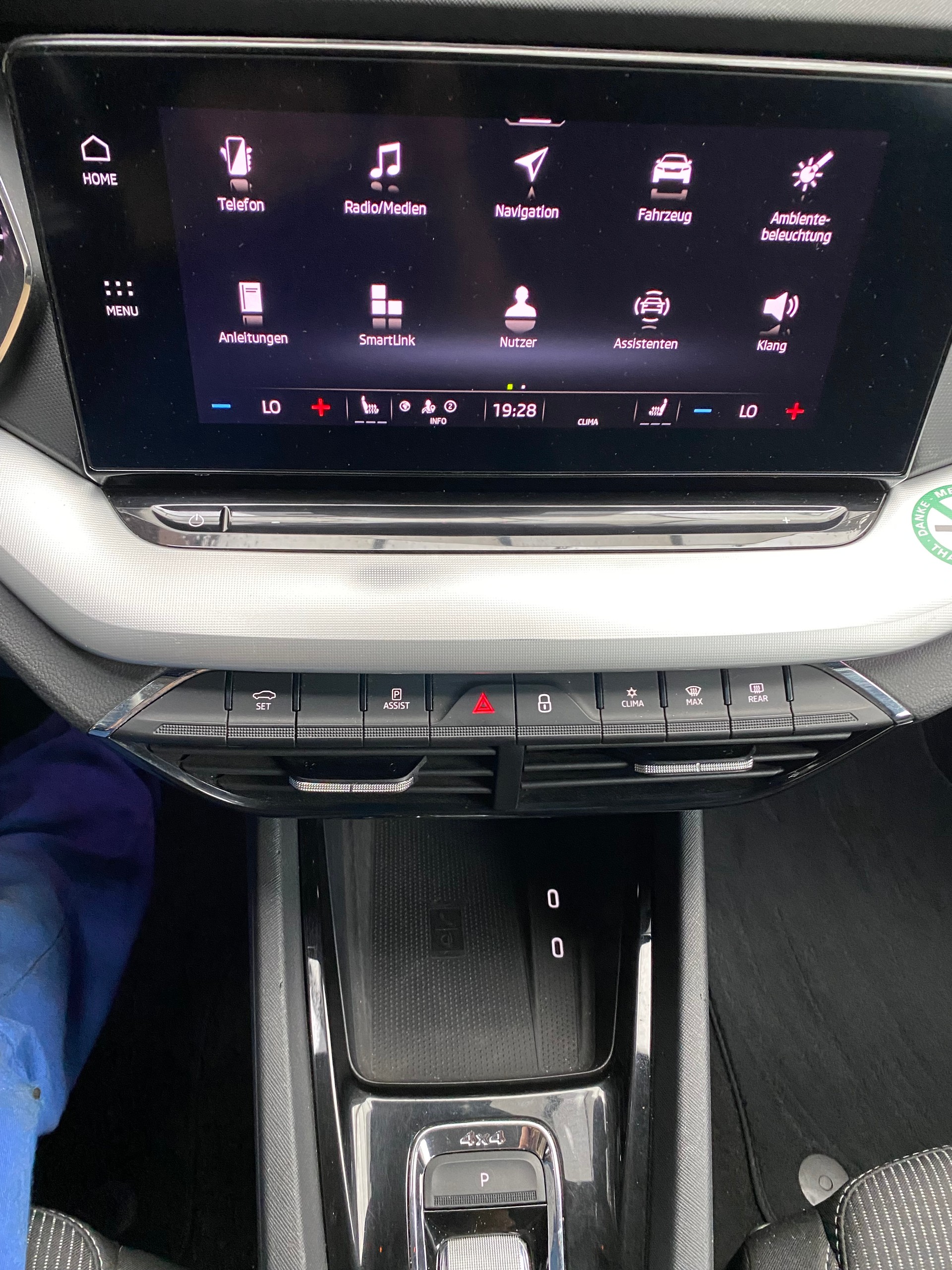 SKODA Octavia Combi 2.0 TDI DSG Ambition 4x4-image-4