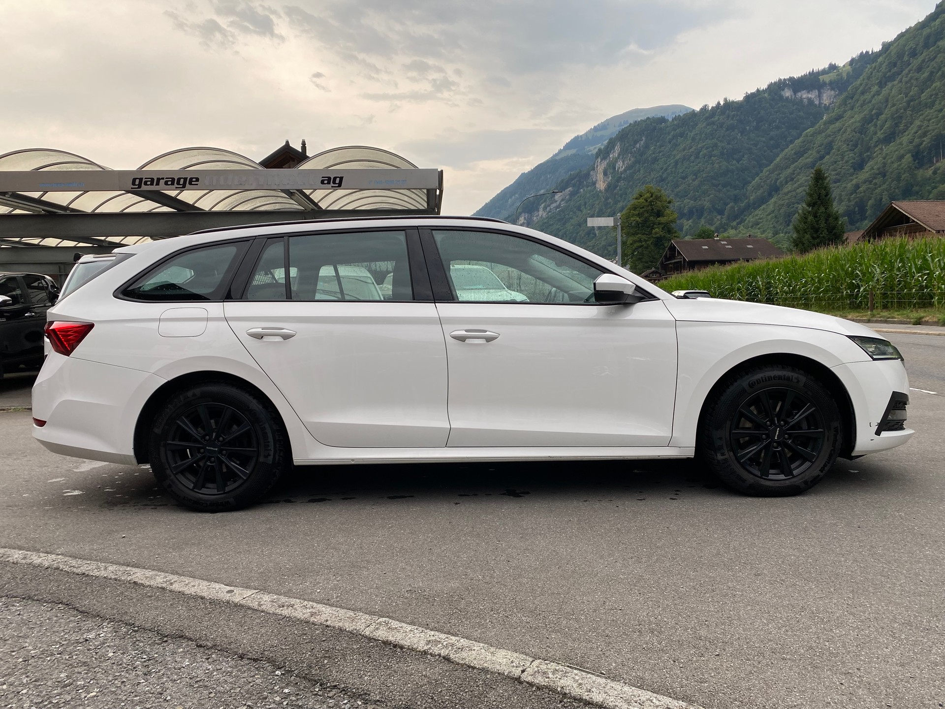 SKODA Octavia Combi 2.0 TDI DSG Ambition 4x4-image-15