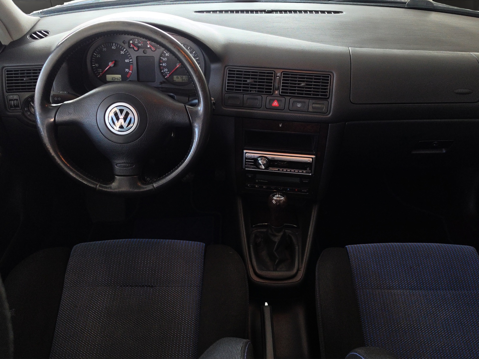 VW Golf 1.8 GTI Youngtimer-image-9