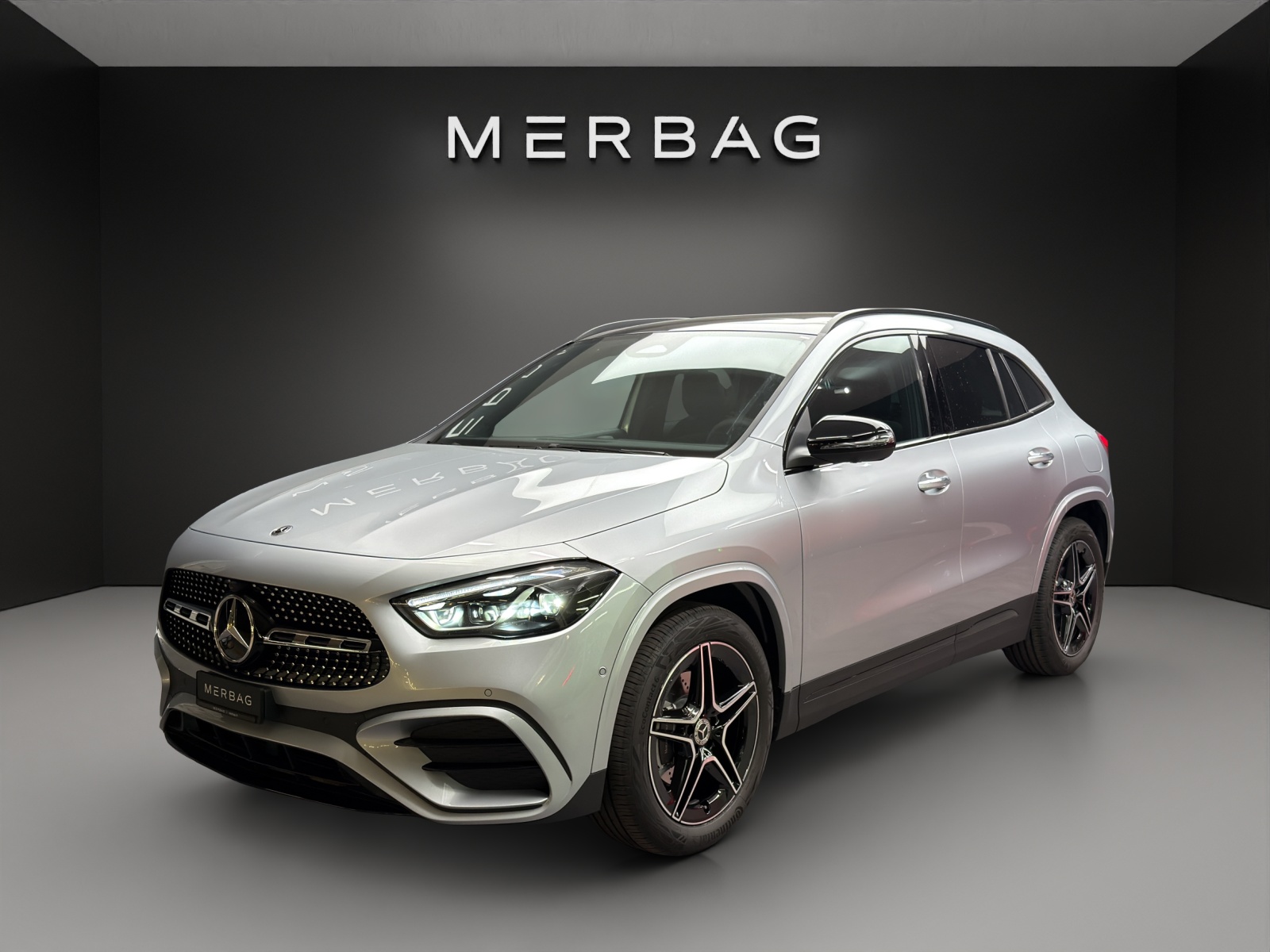 MERCEDES-BENZ GLA 200 Night Star