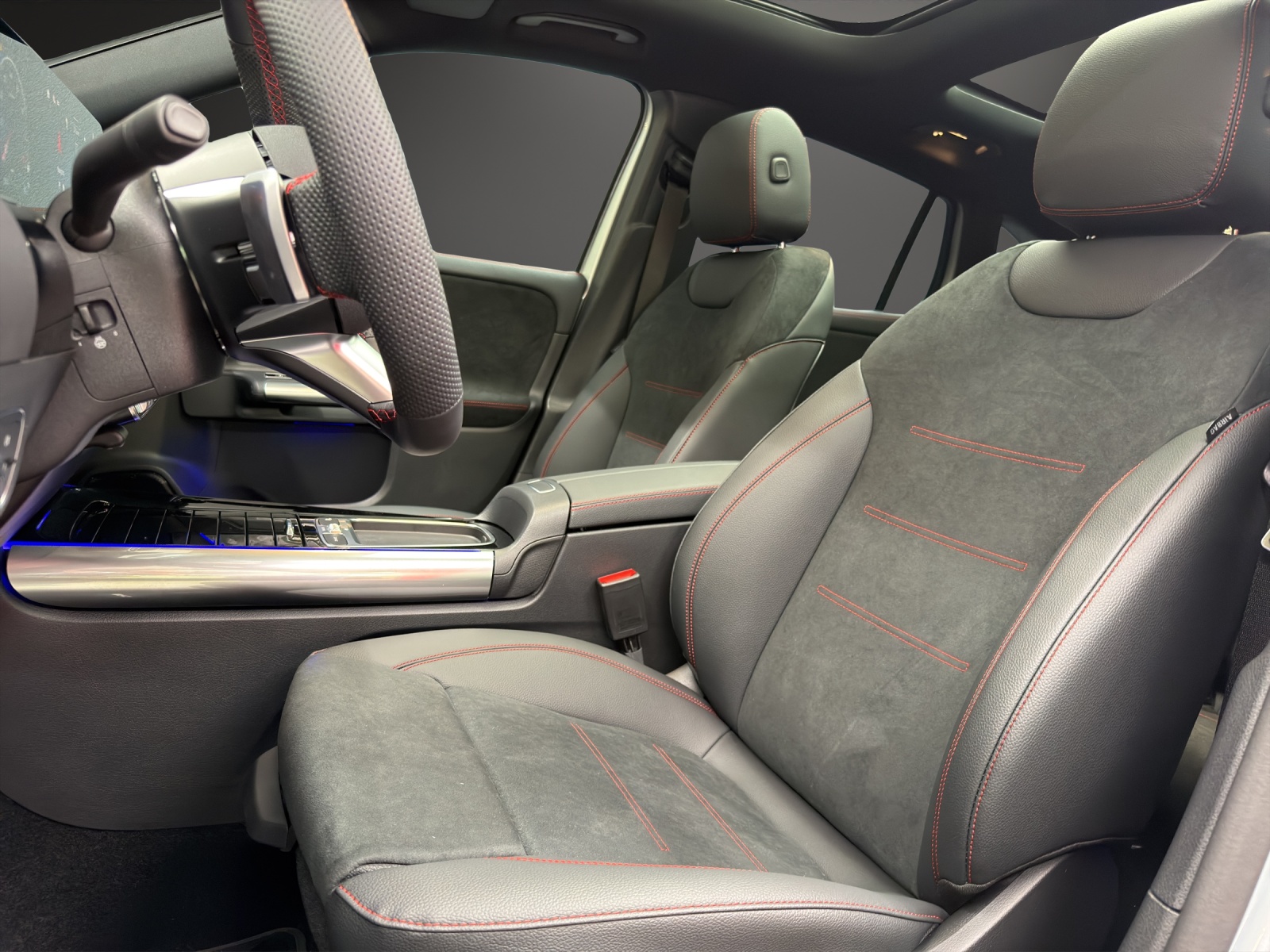 MERCEDES-BENZ GLA 200 Night Star-image-8
