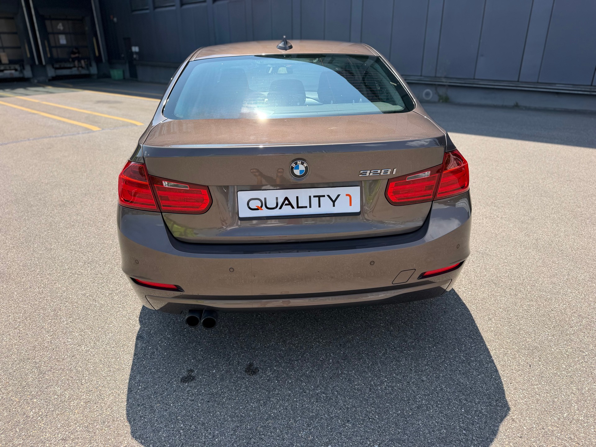 BMW 328i Steptronic-image-5
