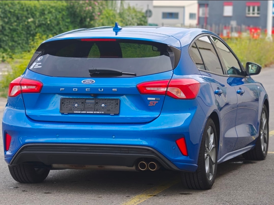 FORD Focus 1.0 SCTi ST Line-image-5