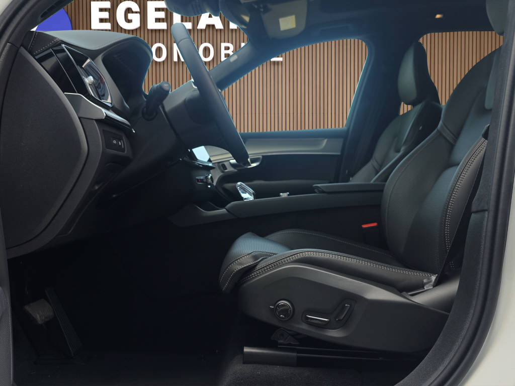VOLVO XC90 2.0 T8 TE Black Edition eAWD-image-11