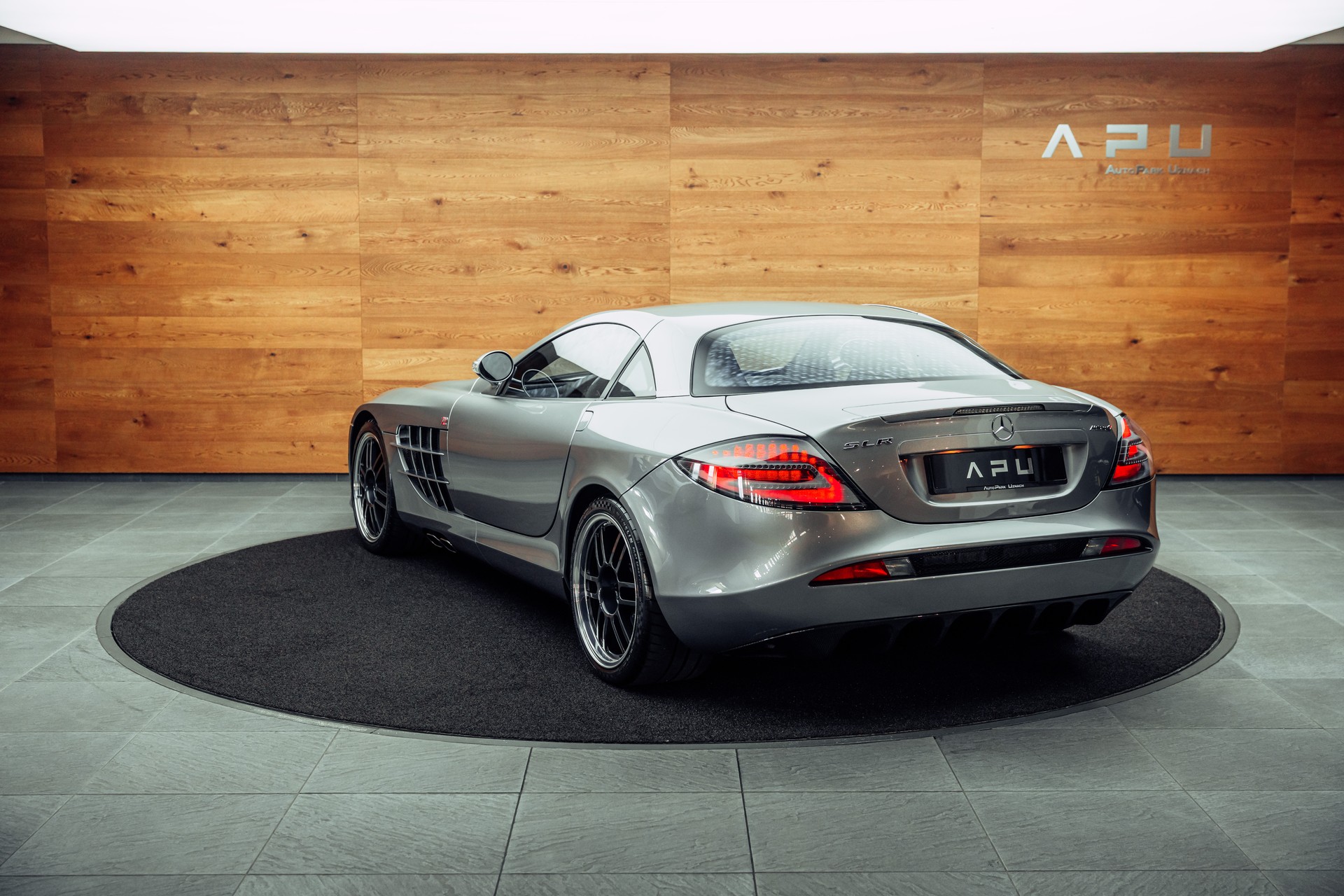 MERCEDES-BENZ SLR McLaren 722 S Coupé 1/150-showroom-element-2