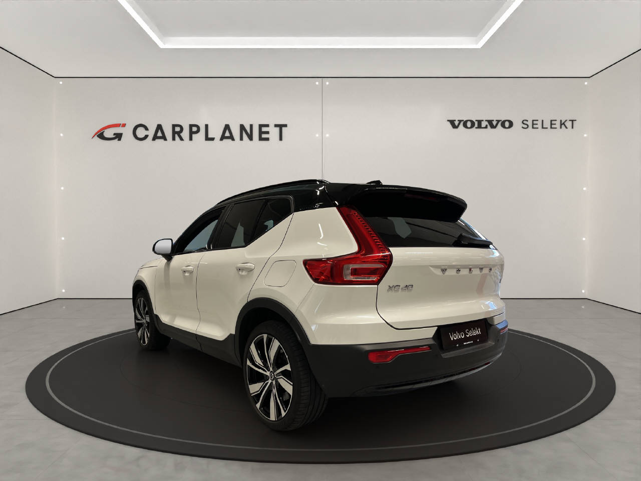 VOLVO XC40 P8 Twin R-Design AWD-showroom-element-3