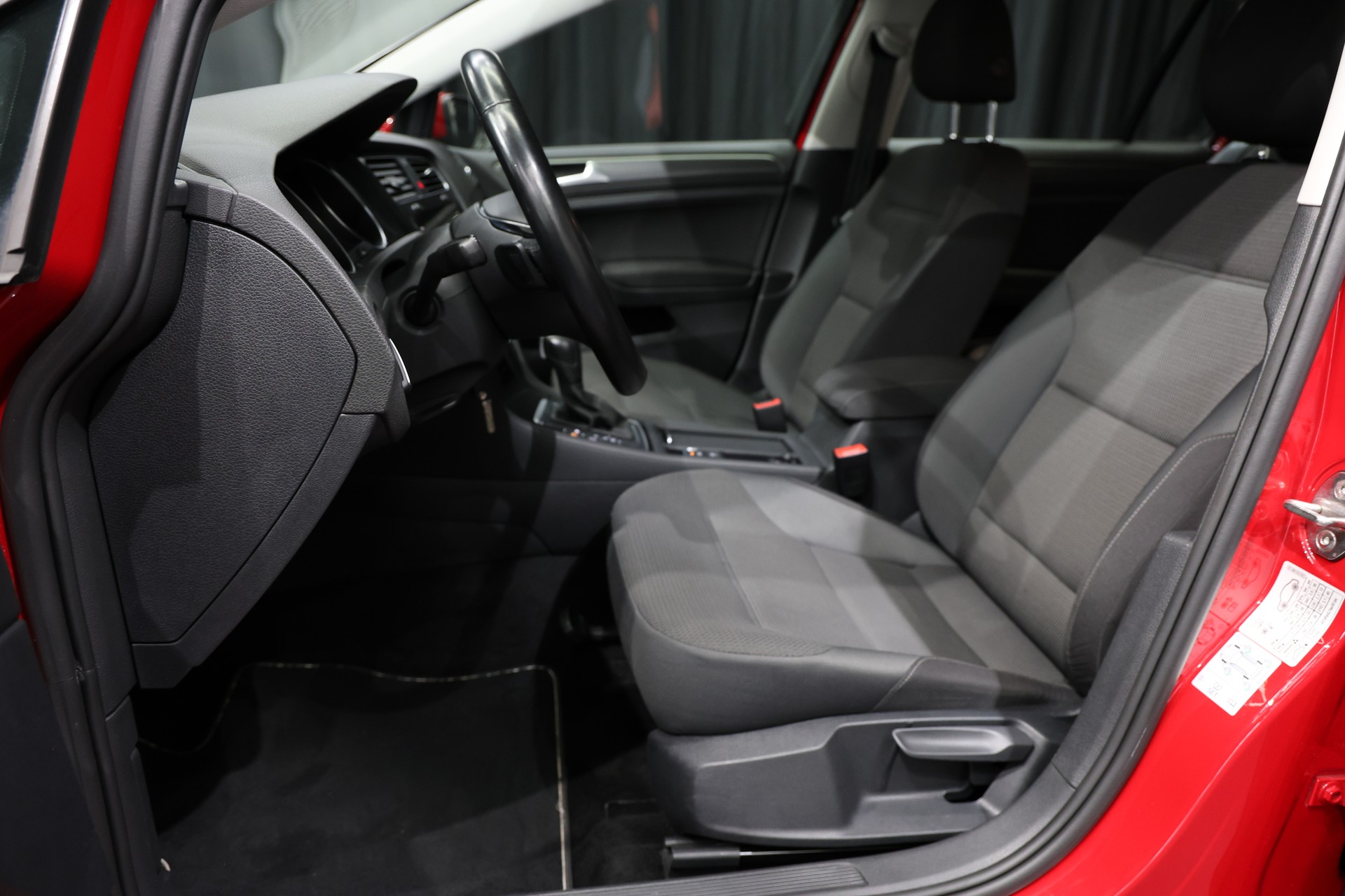 VW Golf Variant 2.0 TDI Comfortline DSG-image-15
