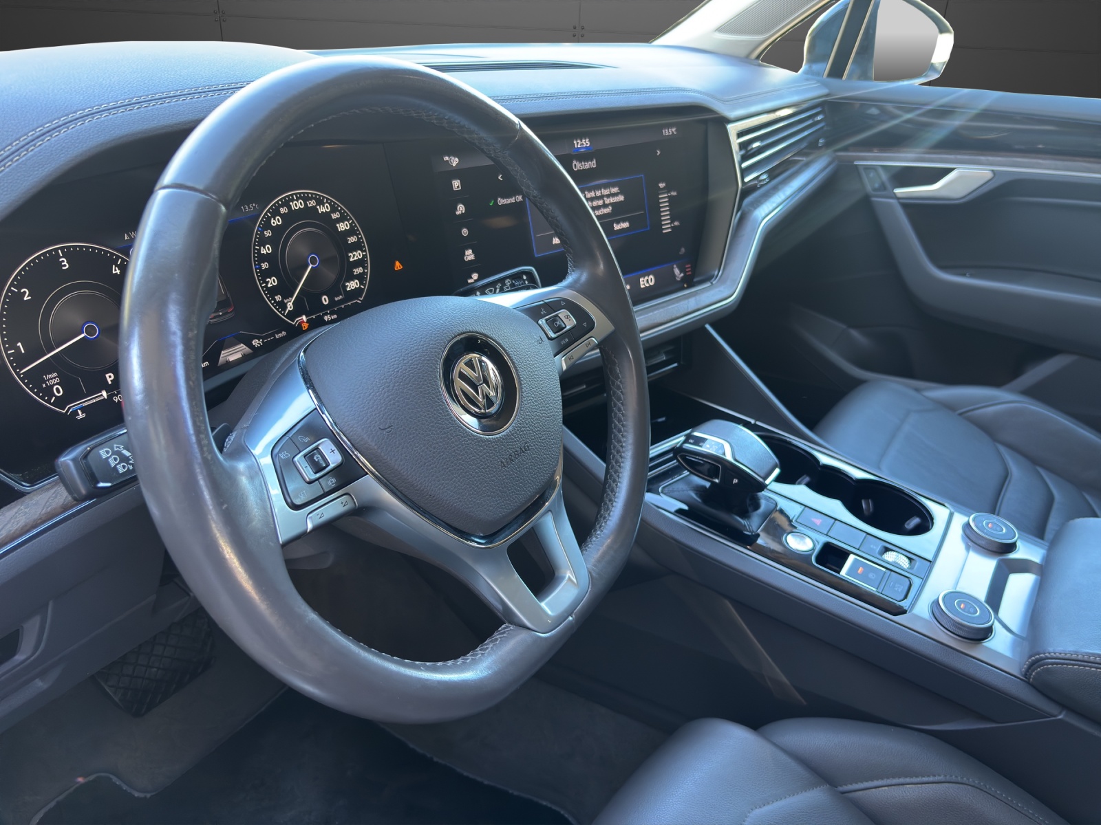 VW Touareg 3.0 TDI Atmosphere Tiptronic-showroom-element-3