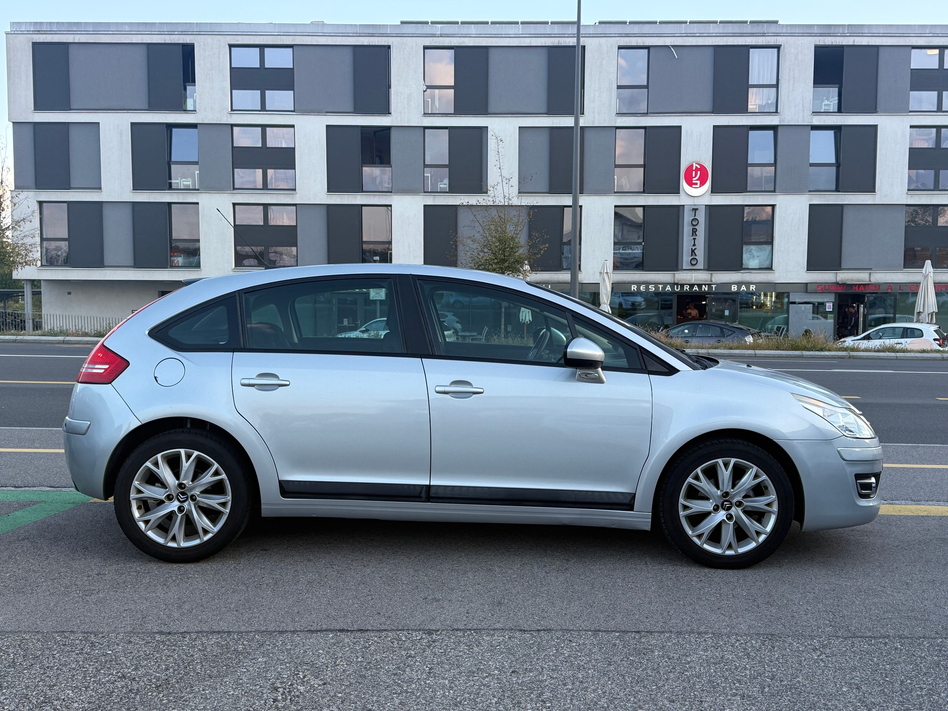 CITROEN C4 Berline 1.6i 16V VTR - Véhicule 1ère main - Nouvelle Expertise & Grand Service Fait : 03.10.2026 - Distribution par Chaîne.-image-6