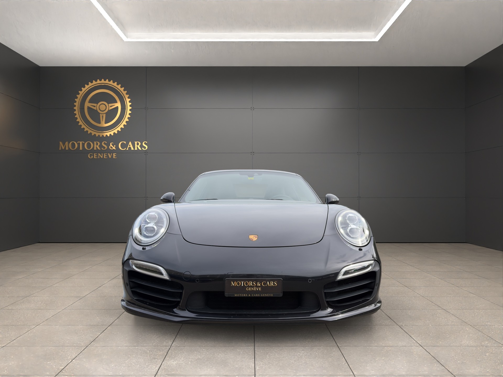 PORSCHE 911 Turbo S PDK-showroom-element-2