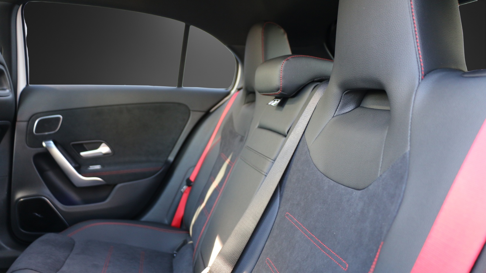 MERCEDES-BENZ A 35 AMG 4Matic 8G-DCT-image-9