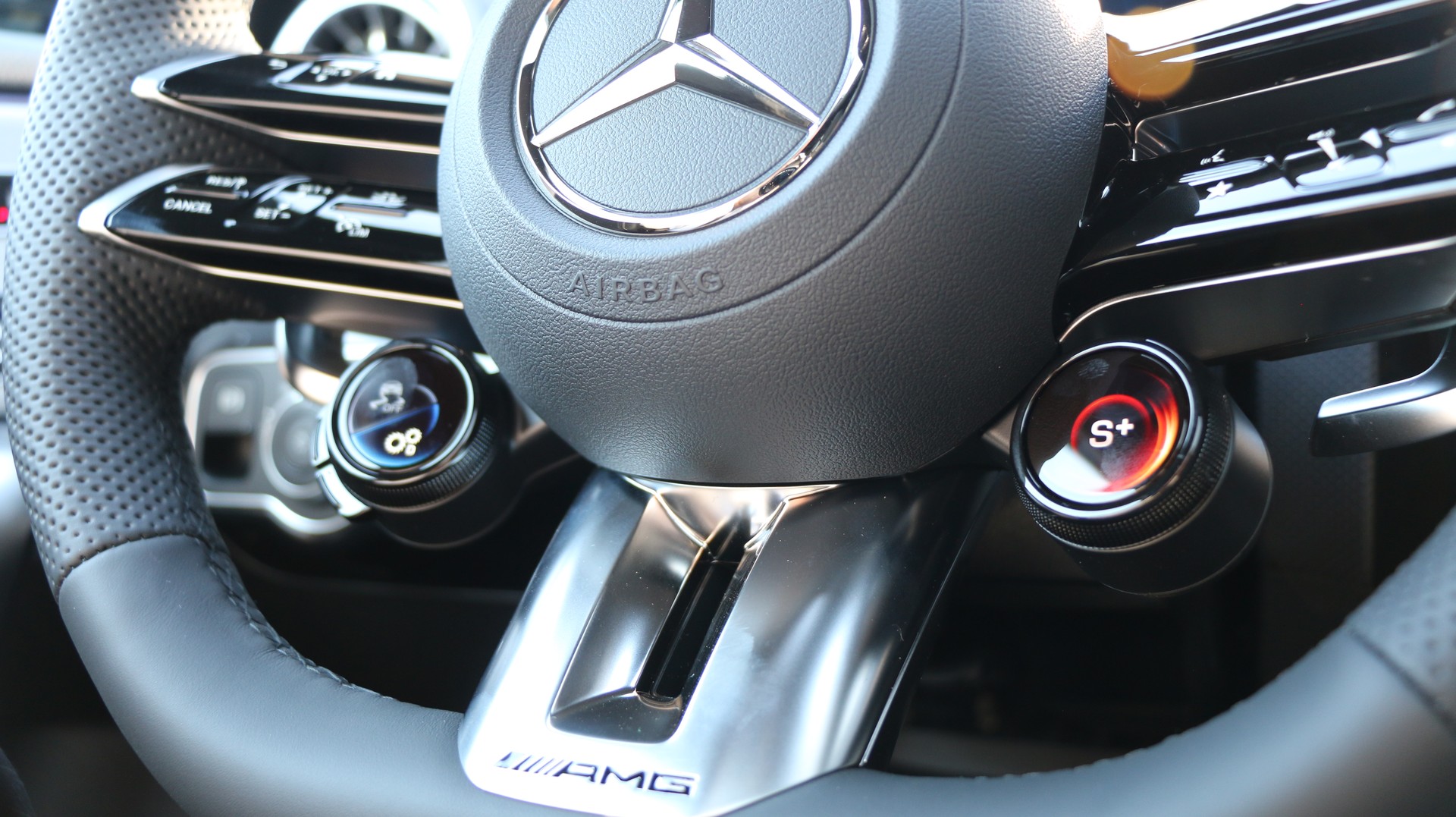 MERCEDES-BENZ A 35 AMG 4Matic 8G-DCT-image-13