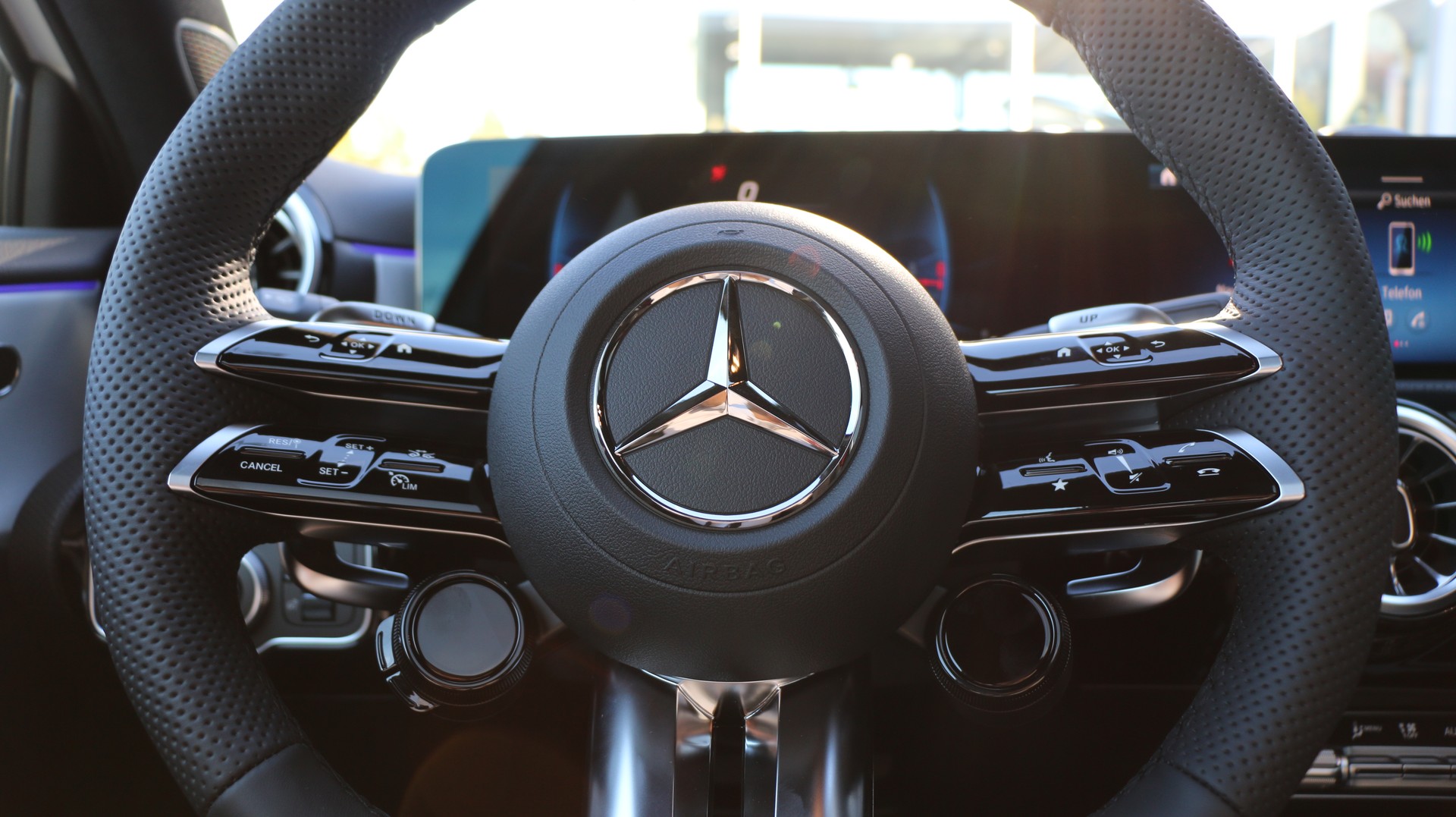 MERCEDES-BENZ A 35 AMG 4Matic 8G-DCT-image-12