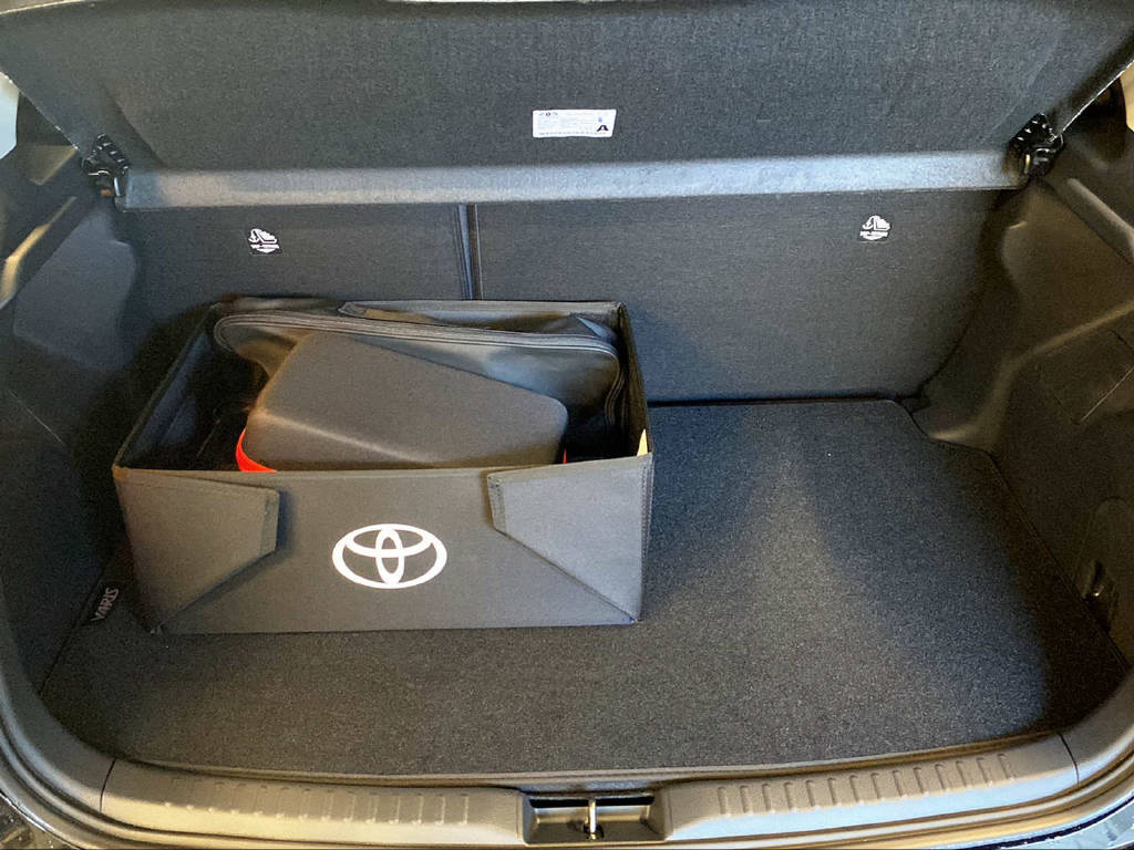 TOYOTA Yaris 1.5 VVT-i HSD Teamplayer-image-16