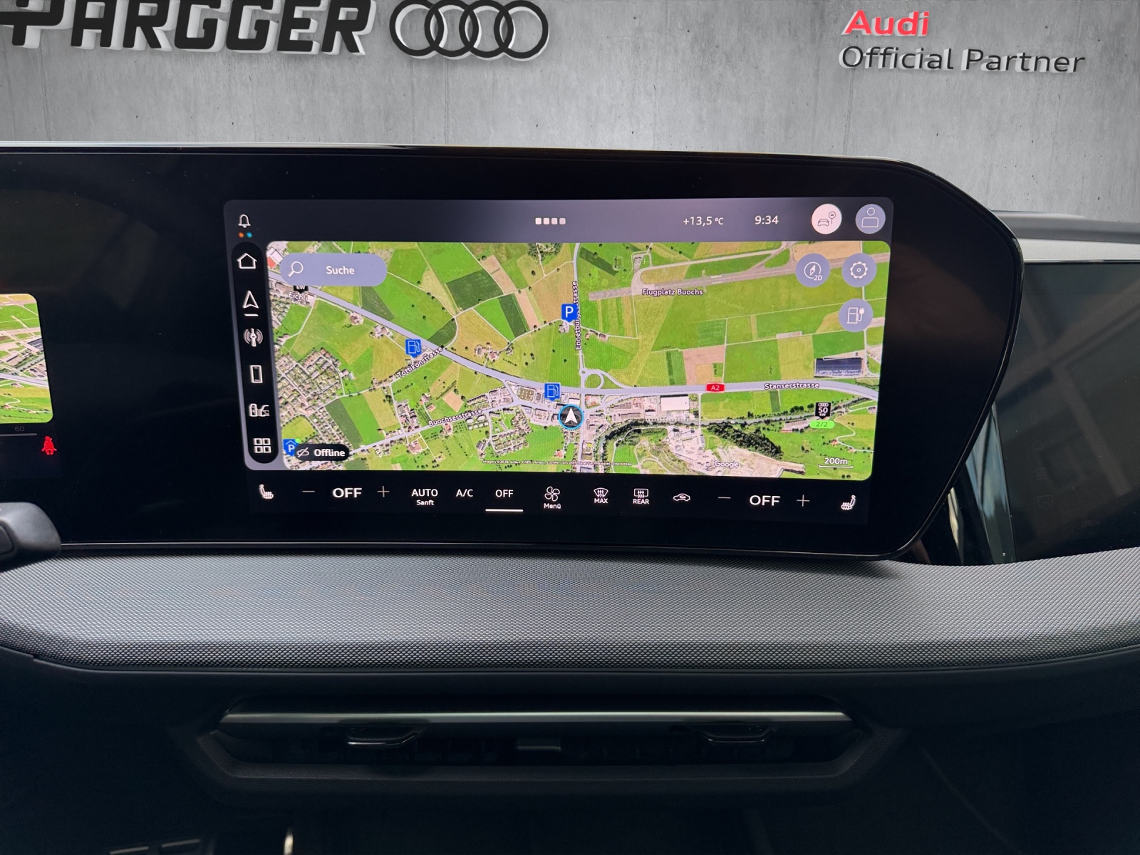 AUDI Q4 e-tron SUV quattro performance Swiss Ski-image-12