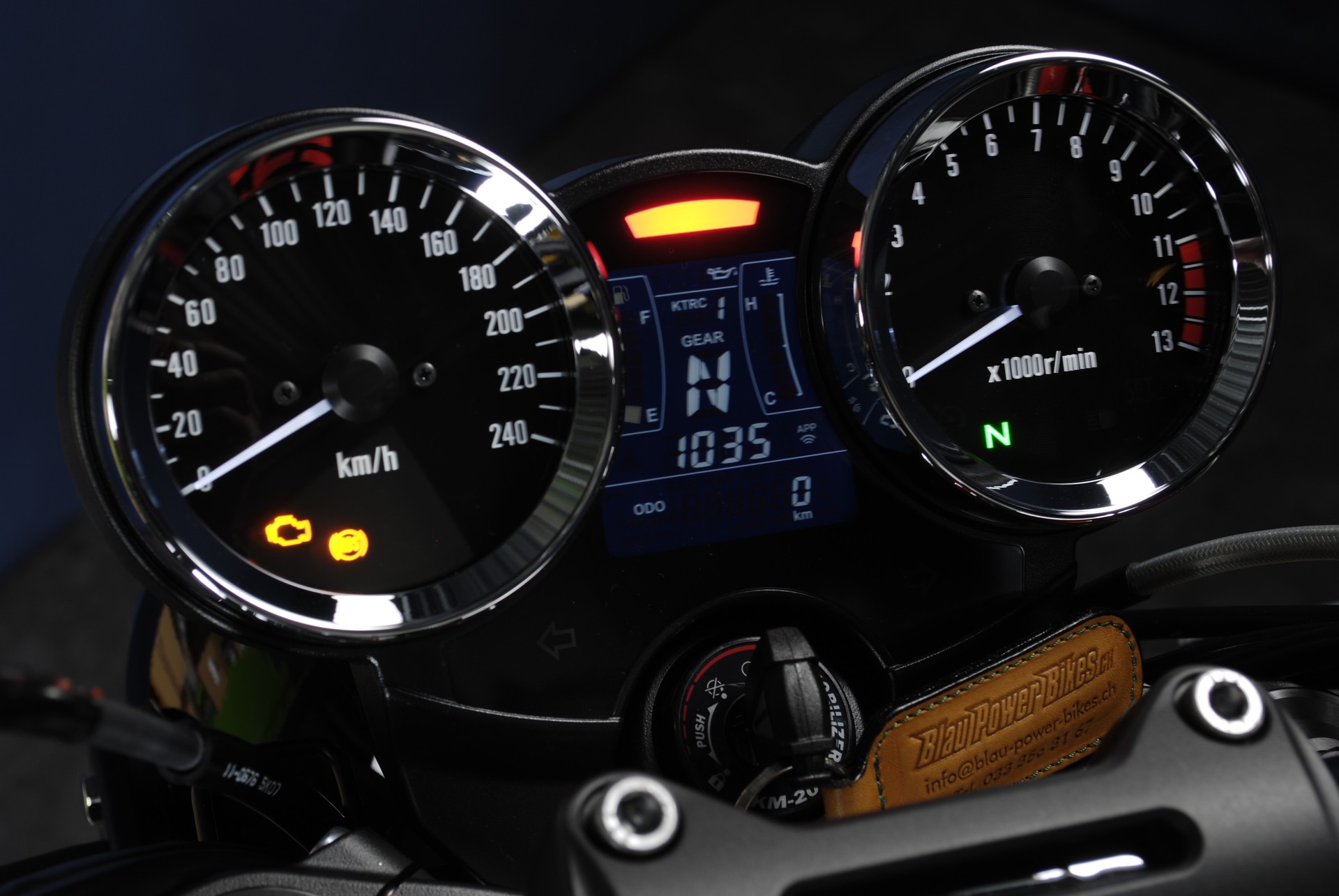 KAWASAKI Z 900 RS SE MY27-image-15