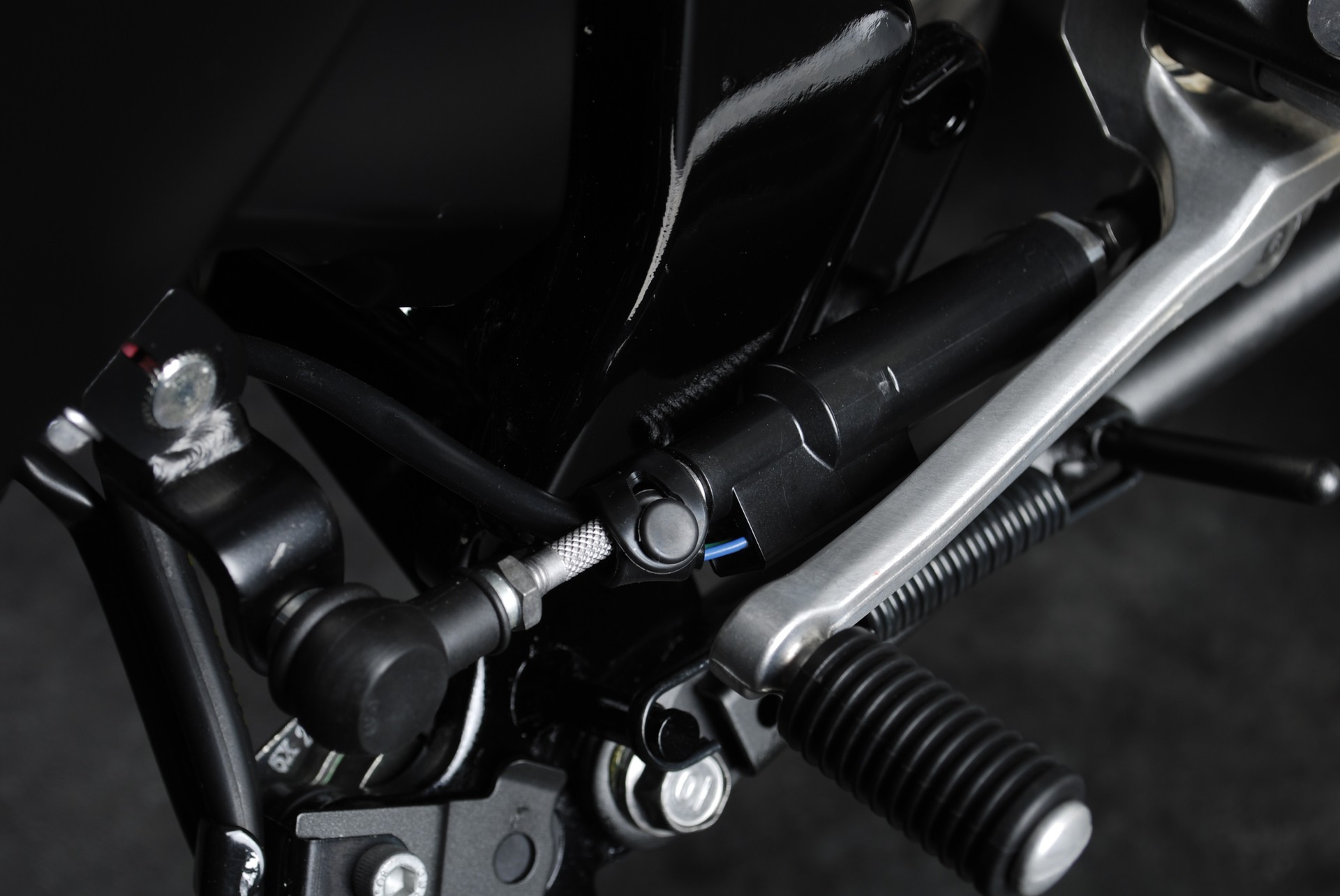 KAWASAKI Z 900 RS SE MY27-image-13