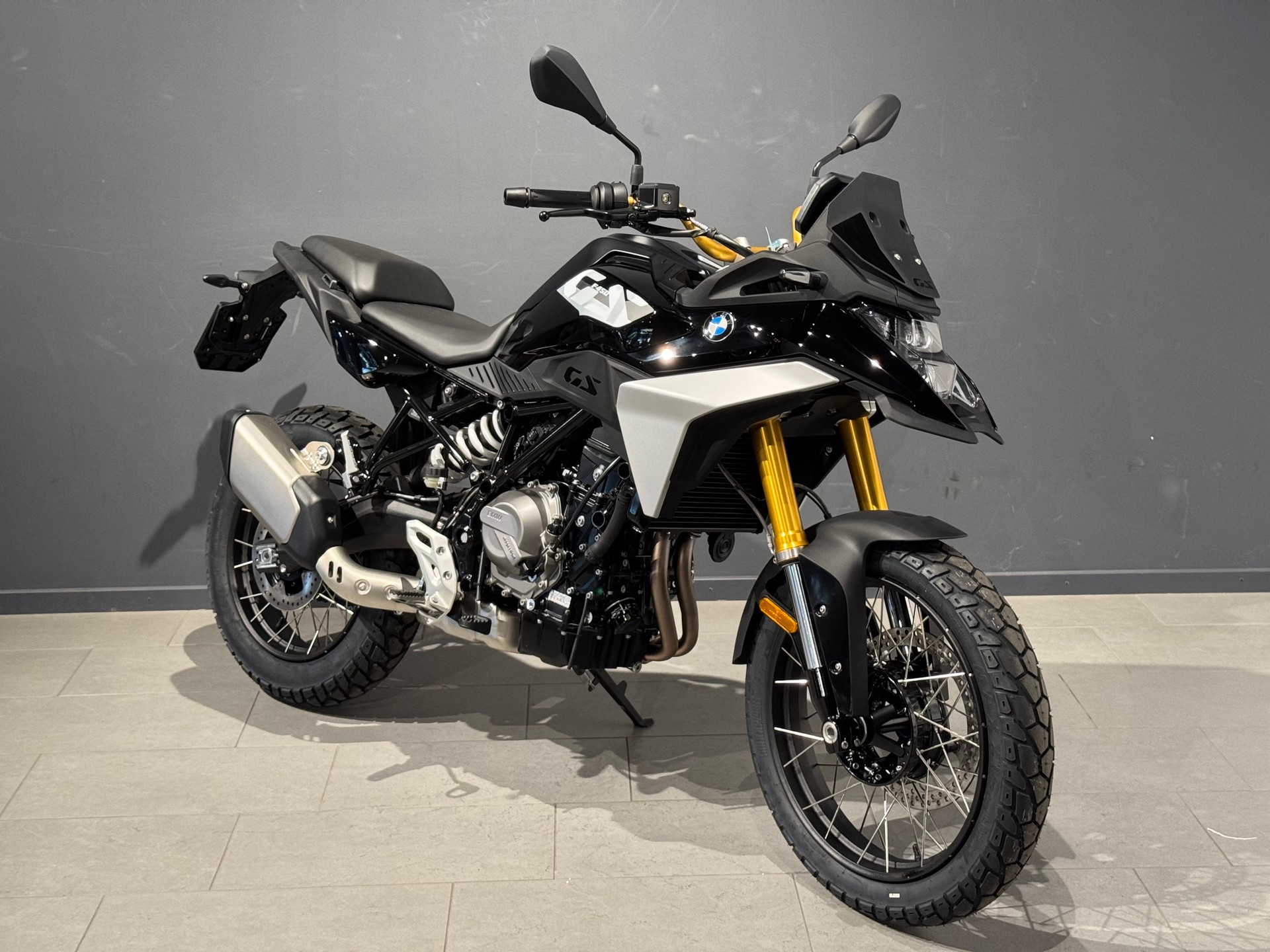 BMW F 450 GS-image-1