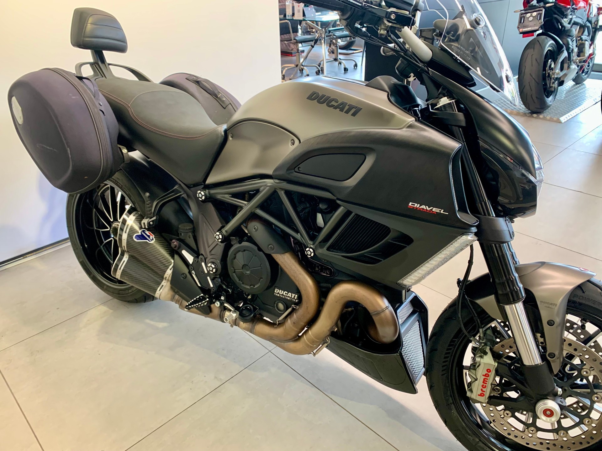 DUCATI Diavel 1200 Strada-image-5