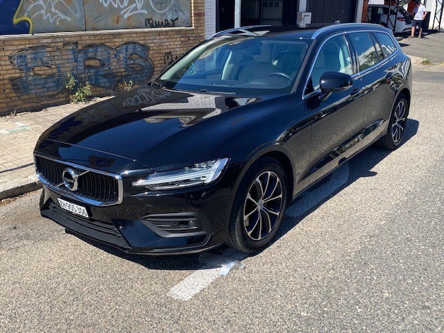 VOLVO V60 B3 Benzin Mild Hybrid Momentum Geartronic-image-1