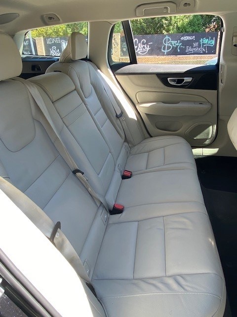 VOLVO V60 B3 Benzin Mild Hybrid Momentum Geartronic-image-9