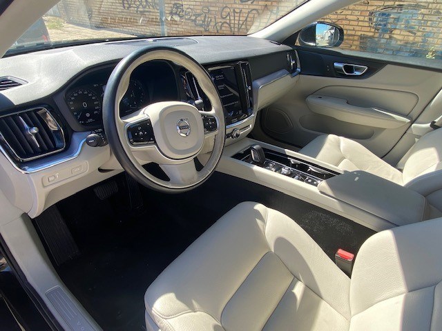 VOLVO V60 B3 Benzin Mild Hybrid Momentum Geartronic-image-12