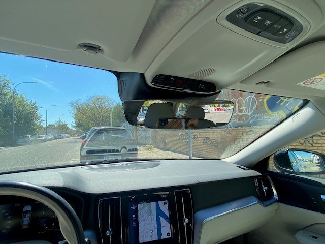 VOLVO V60 B3 Benzin Mild Hybrid Momentum Geartronic-image-17