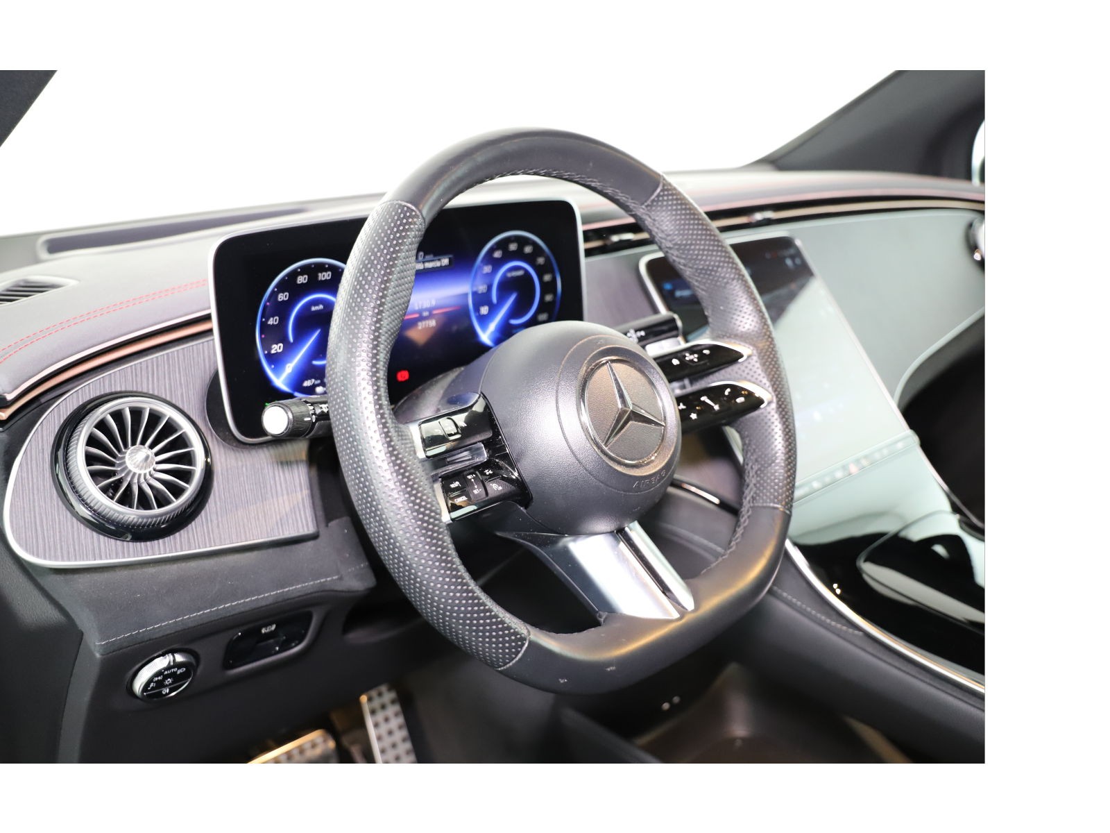 MERCEDES-BENZ EQE SUV 500 4 Matic-image-11
