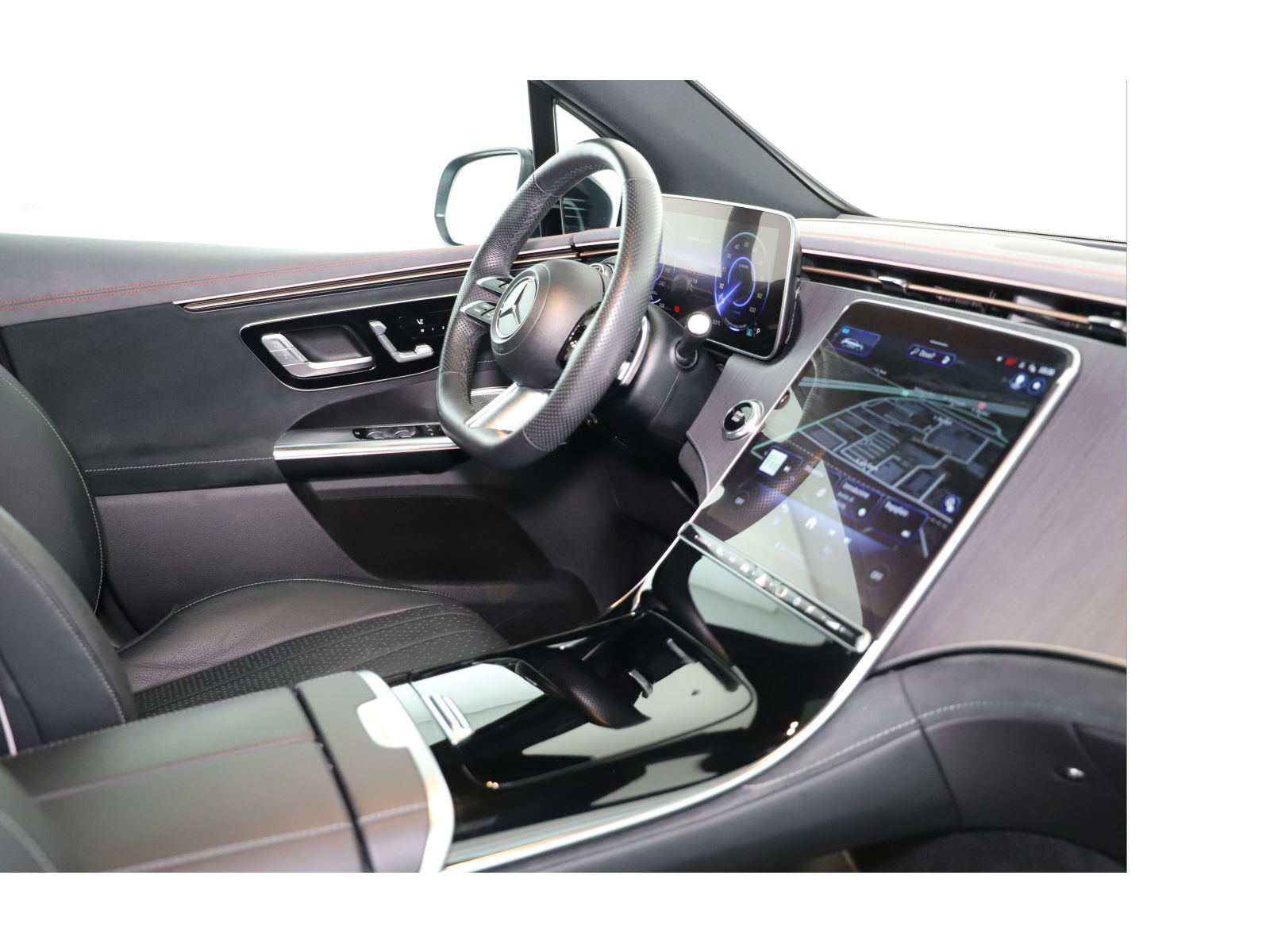 MERCEDES-BENZ EQE SUV 500 4 Matic-image-14
