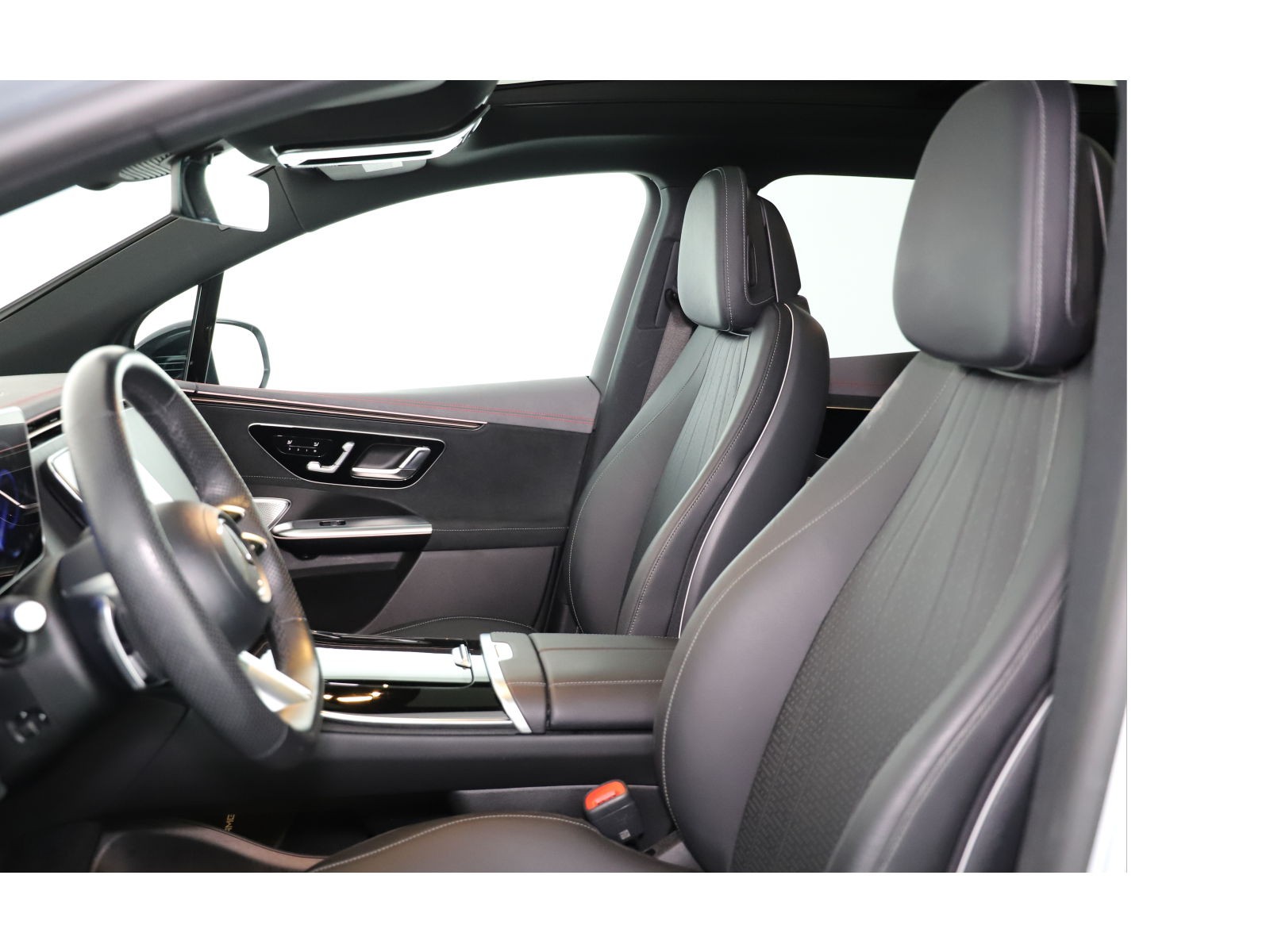 MERCEDES-BENZ EQE SUV 500 4 Matic-image-10