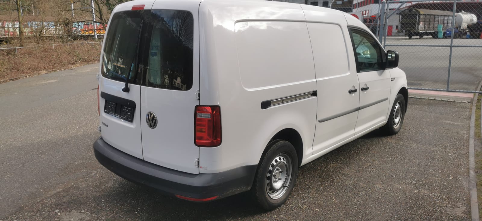 VW Caddy Maxi 2.0TDI Entry BlueMotion Technology-showroom-element-1