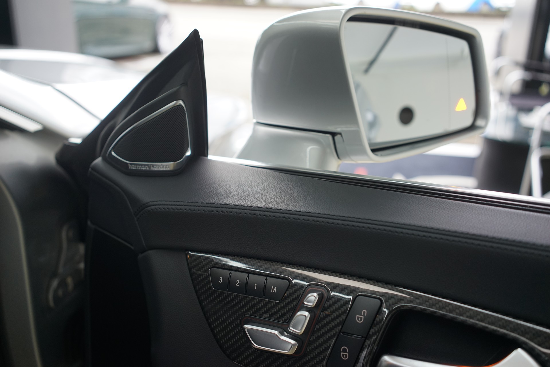 MERCEDES-BENZ CLS 63 AMG S 4Matic Speedshift MCT-image-29