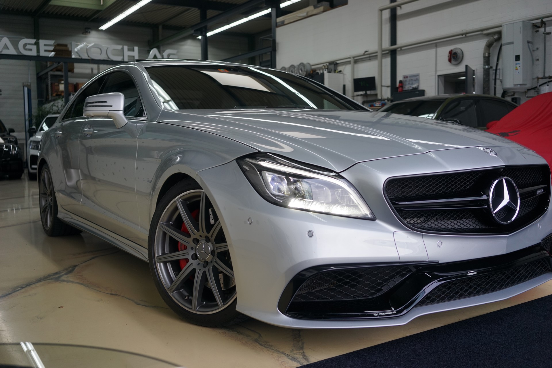 MERCEDES-BENZ CLS 63 AMG S 4Matic Speedshift MCT-image-13