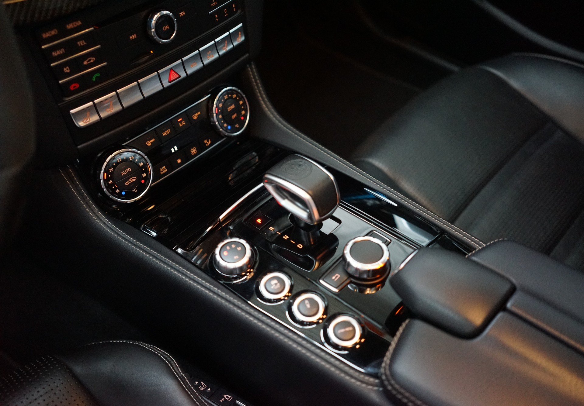 MERCEDES-BENZ CLS 63 AMG S 4Matic Speedshift MCT-image-19
