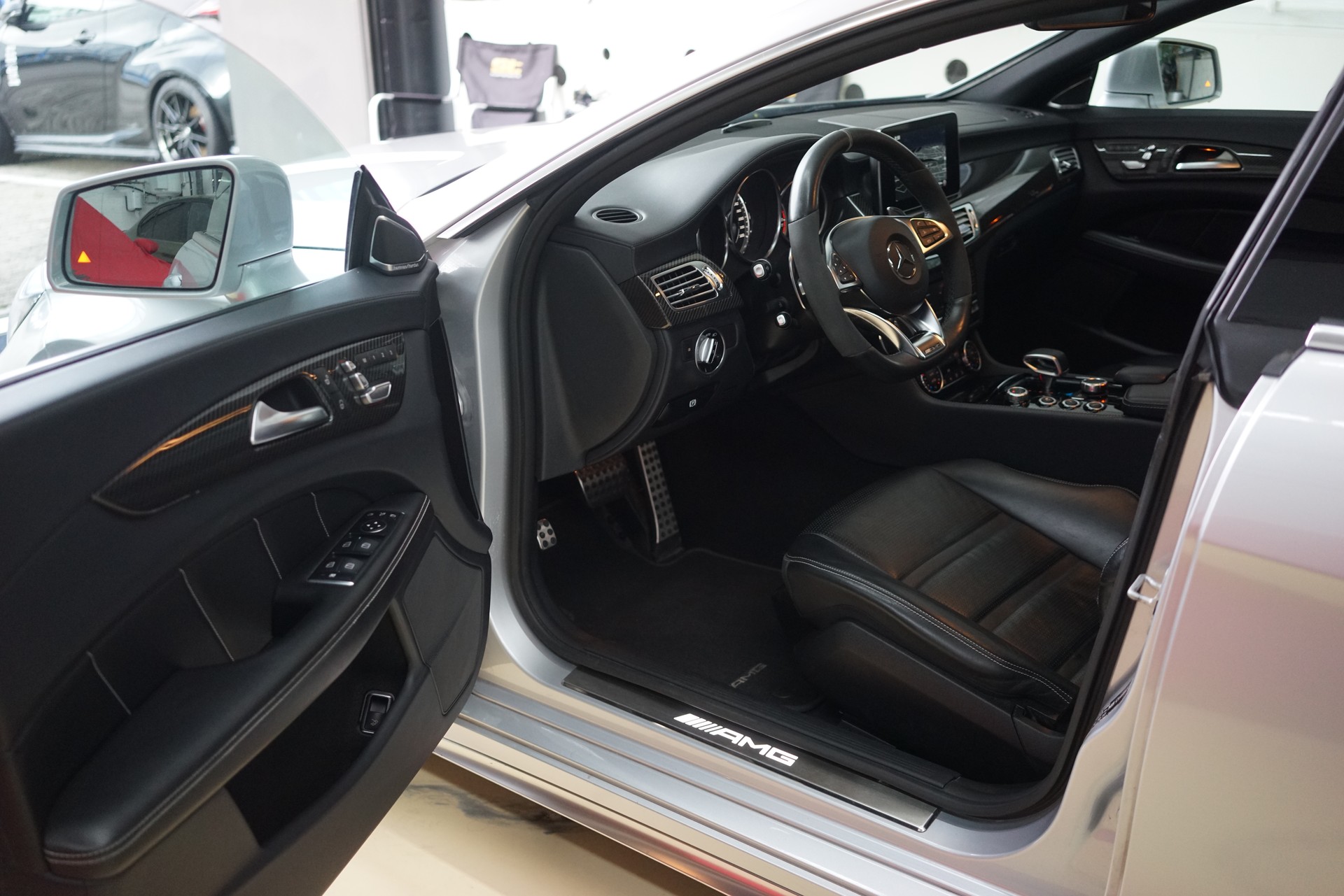 MERCEDES-BENZ CLS 63 AMG S 4Matic Speedshift MCT-image-16