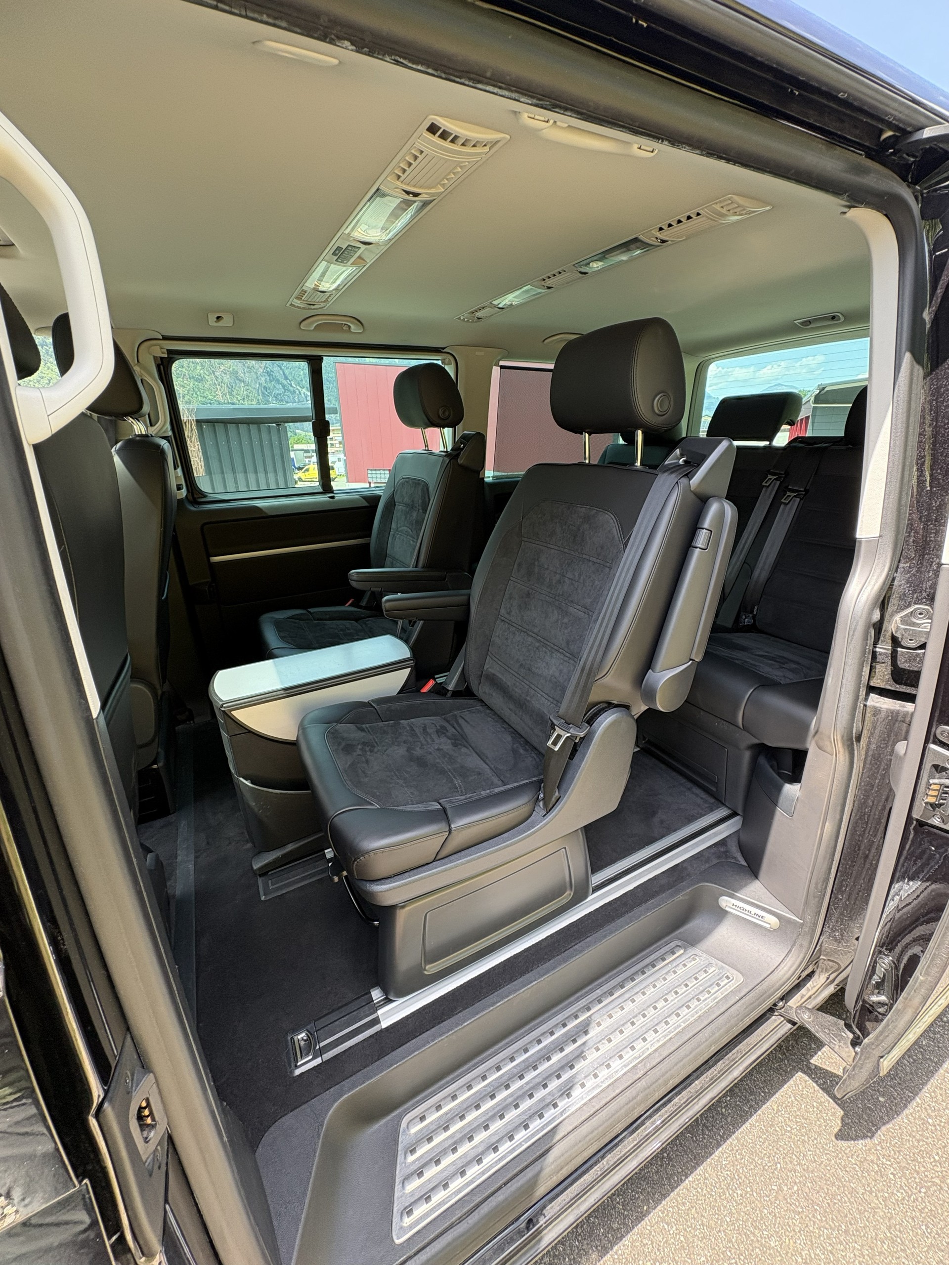 VW T6 Multivan 2.0 Bi-TDI Highline Liberty 4Motion-image-11