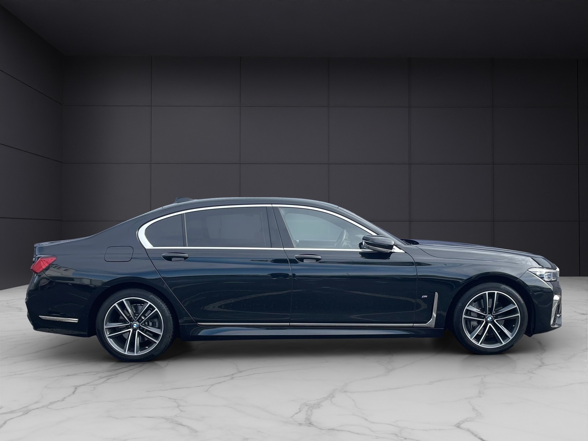 BMW 730Ld xDrive M Sport Steptronic-image-6