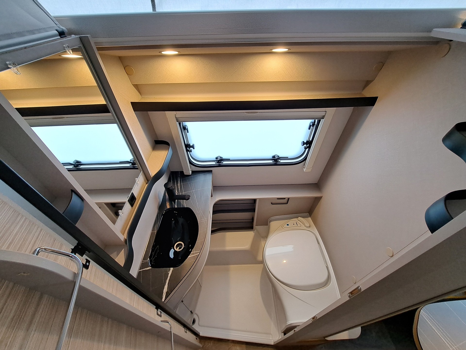 ERIBA Touring 430-image-5