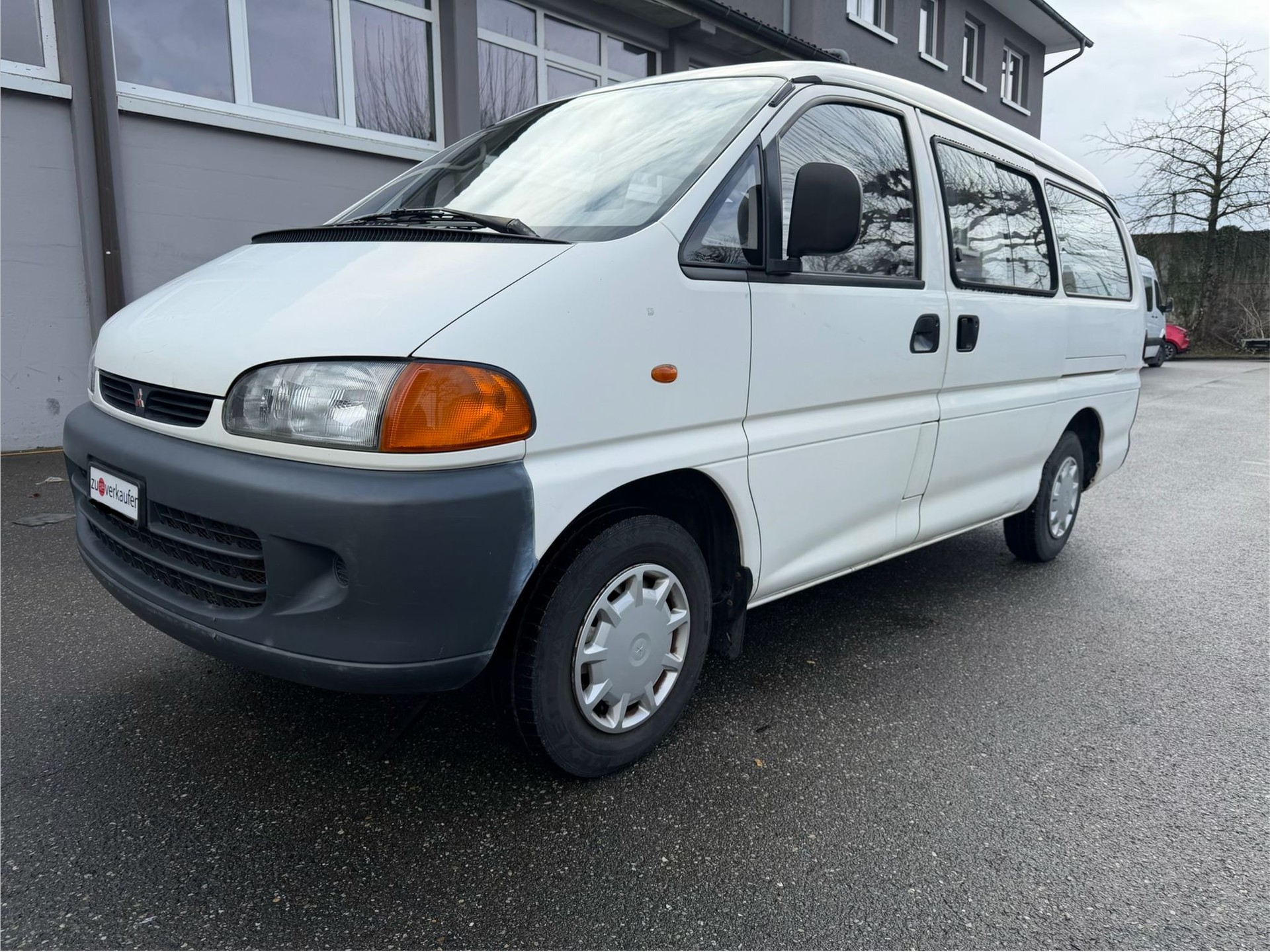 MITSUBISHI L 400