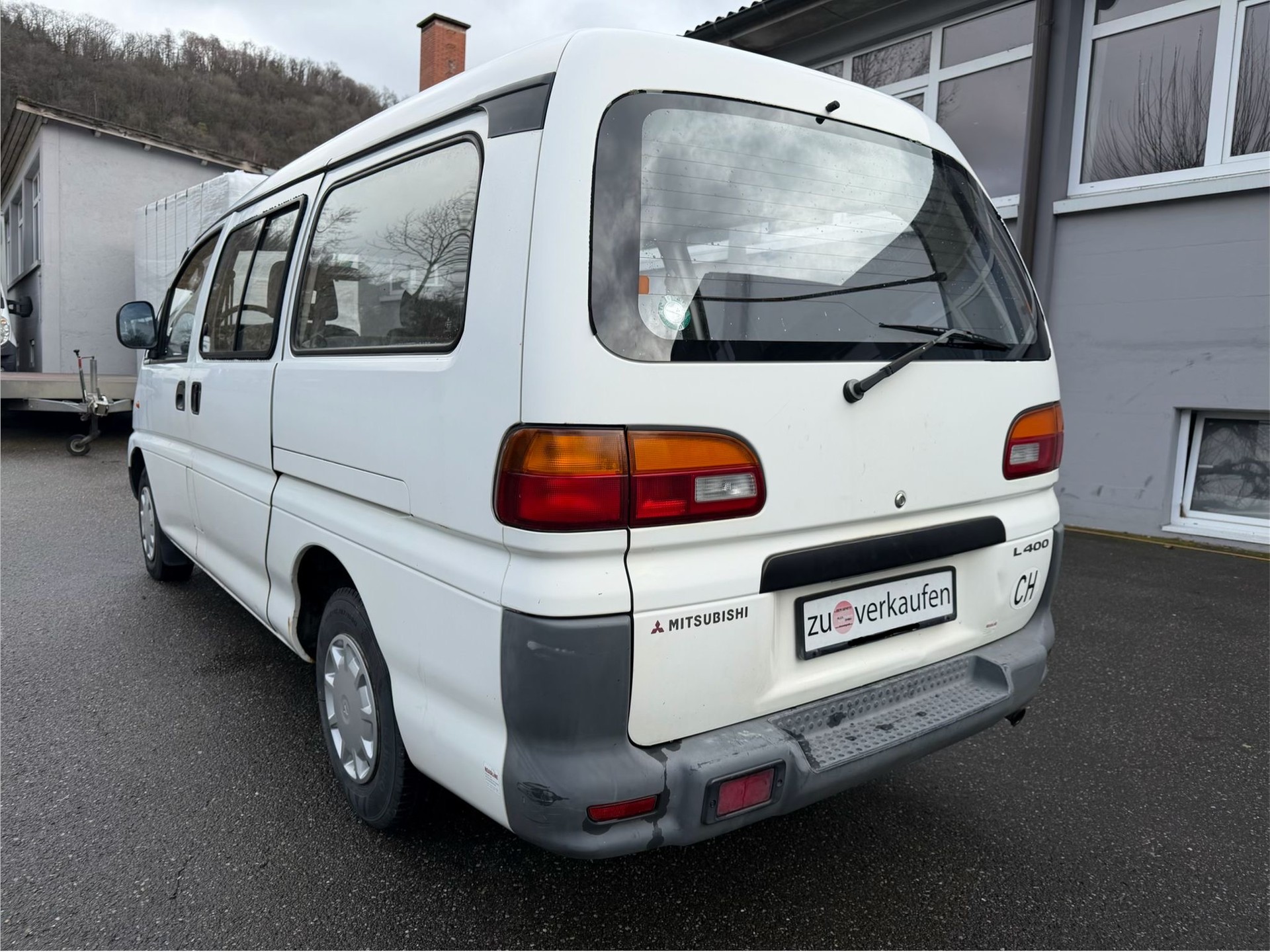 MITSUBISHI L 400-image-3