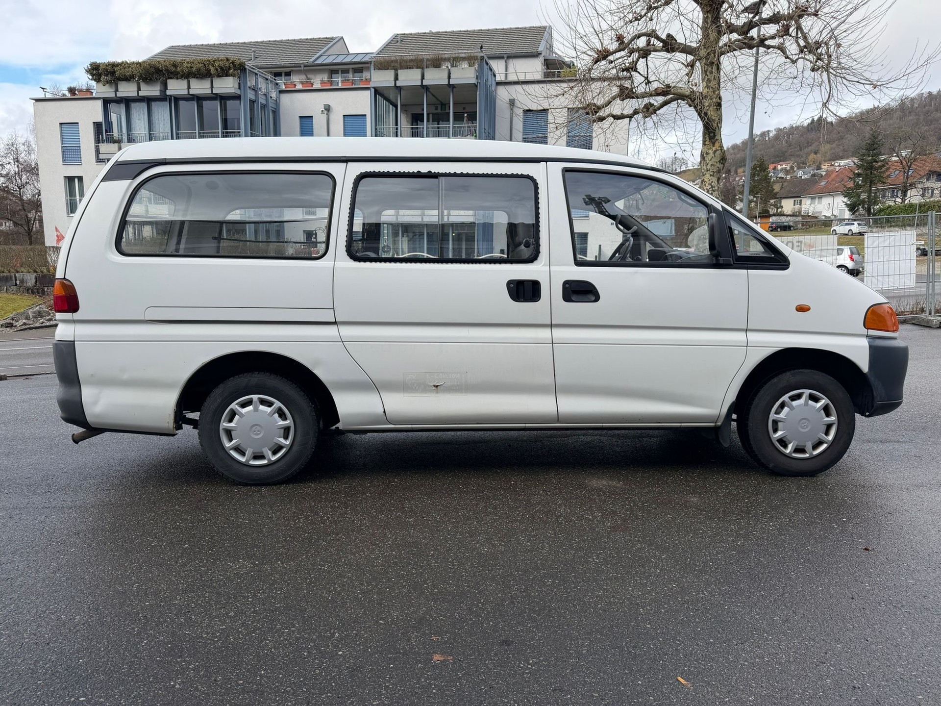 MITSUBISHI L 400-image-13